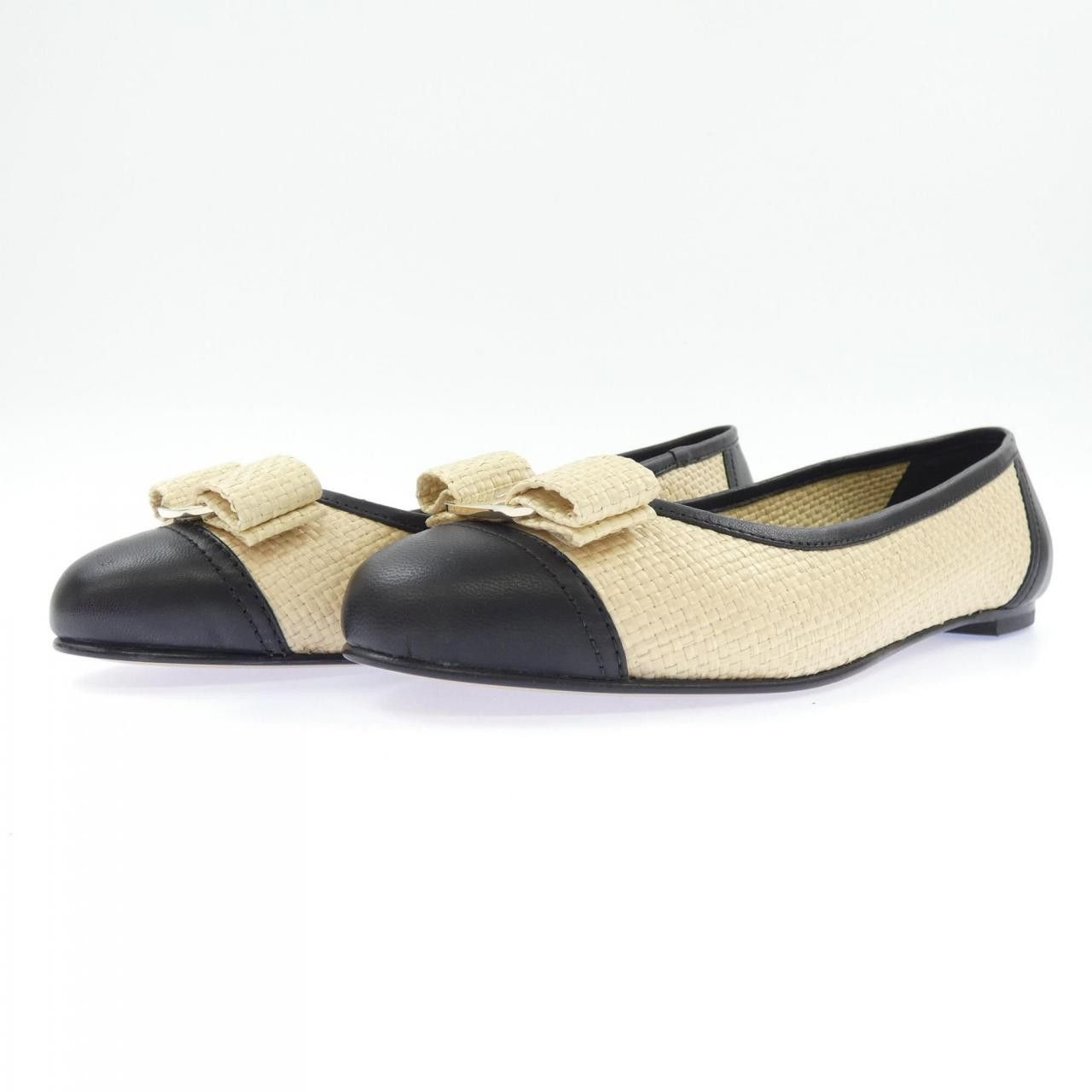 Salvatore Ferragamo Salvatore Ferragamo Salvatore Ferragamo VARINA Pumps Leather Shoes VARINA DUTY FREE for USA Size ONE SIZE - 3 Thumbnail