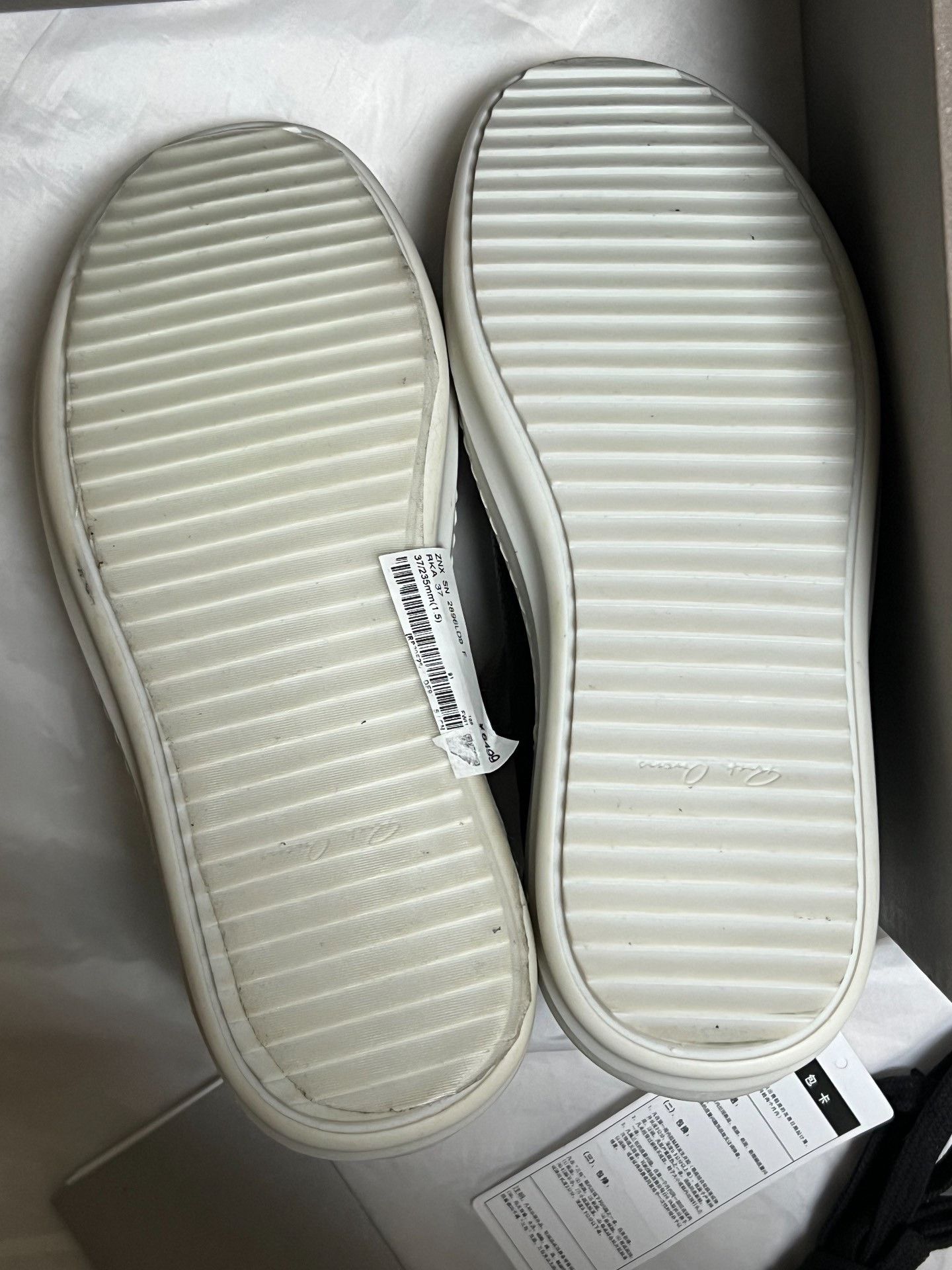 Rick Owens Rick Owens Main Line Black Leather Low-Top Size US 6 / IT 36 - 8 Thumbnail