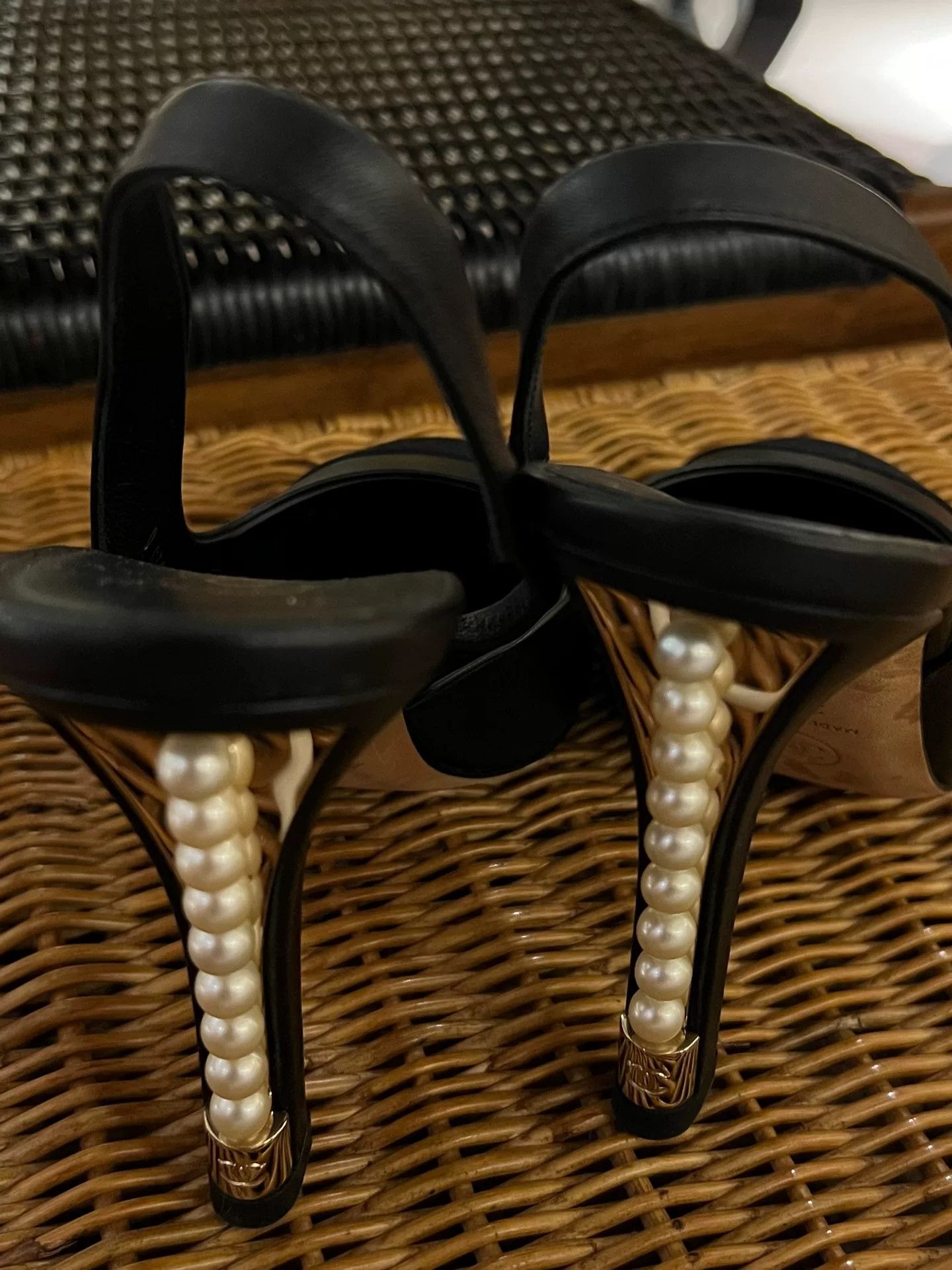 Chanel Chanel Pearl High Heels Size 37.5 Size US 6.5 / IT 36.5 - 5 Thumbnail