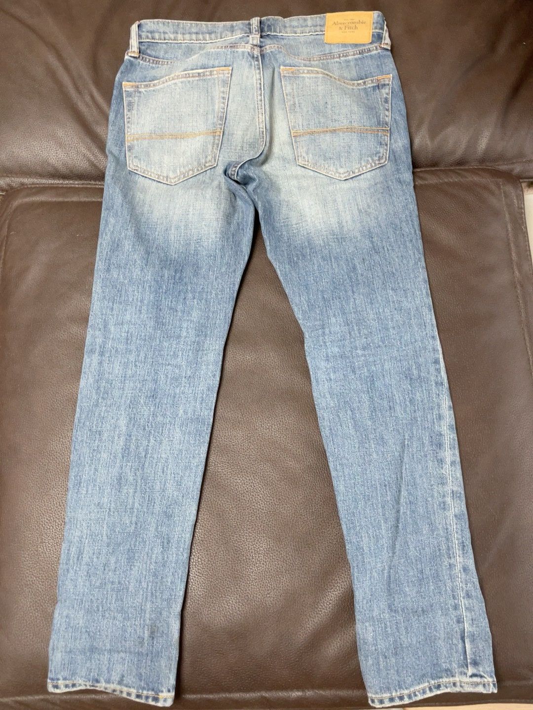 Abercrombie & Fitch Abercrombie & Fitch Washed Jeans Size US 32 / EU 48 - 2 Thumbnail