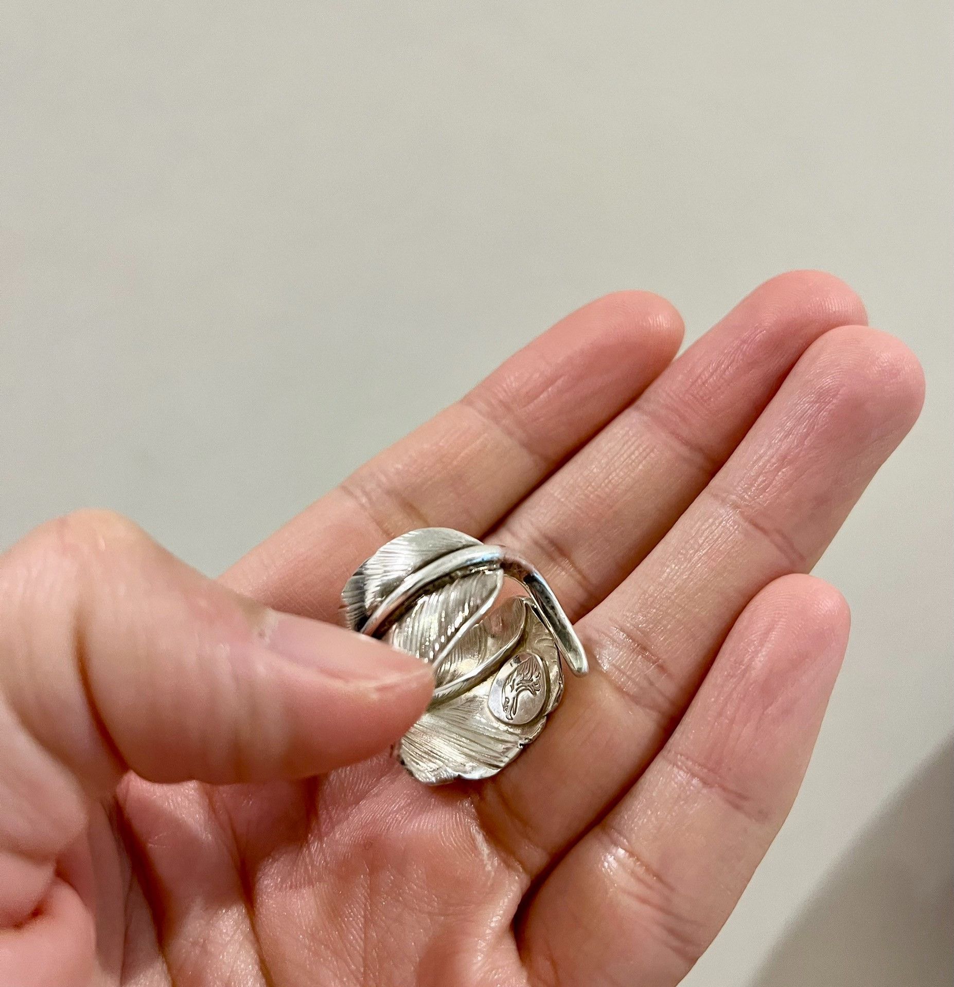 Larry Smith Larry Smith Feather Silver Ring Size ONE SIZE - 7 Thumbnail