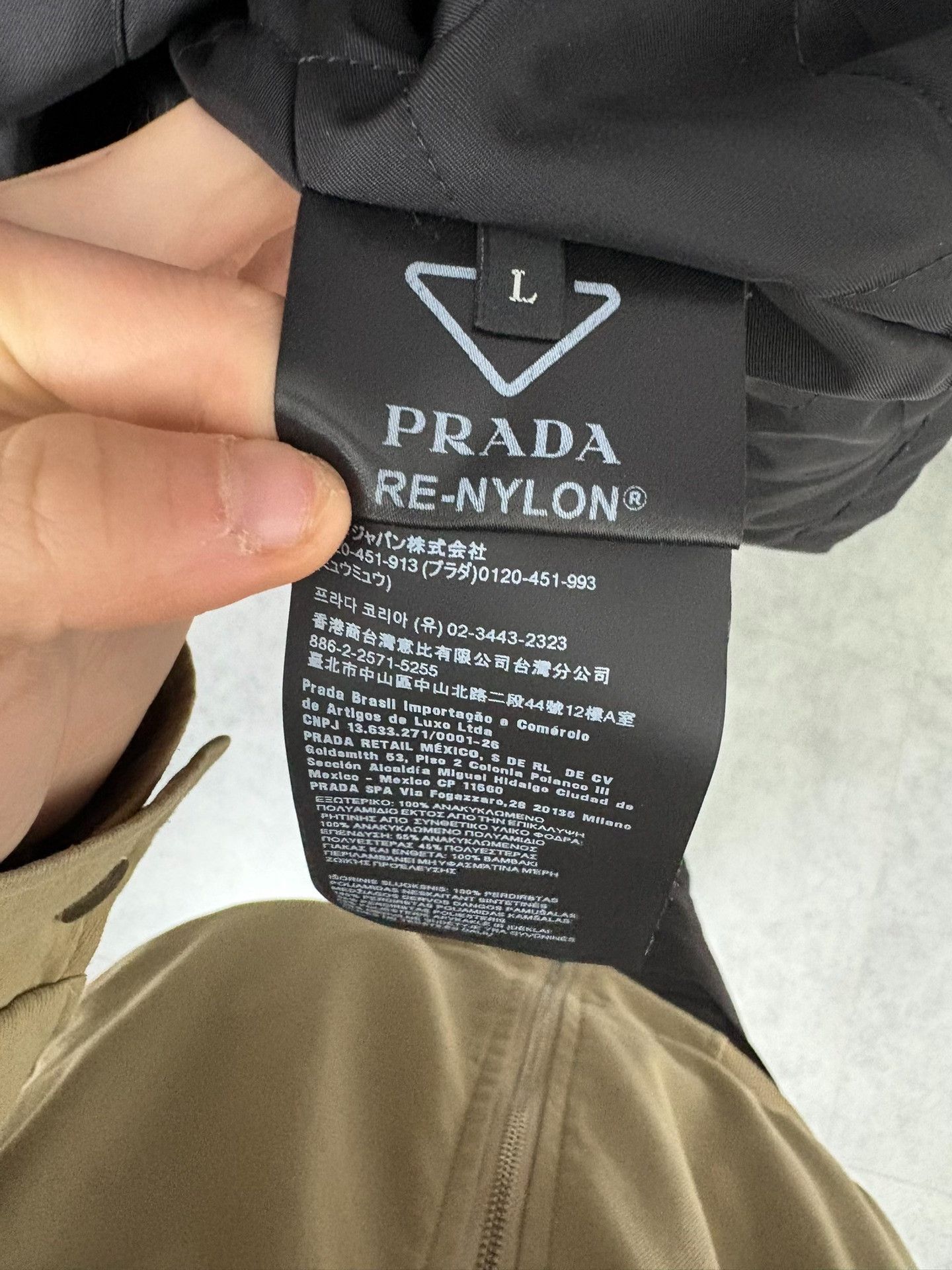 Prada Prada Black Light Jacket L Men Size US L / EU 52-54 / 3 - 6 Thumbnail