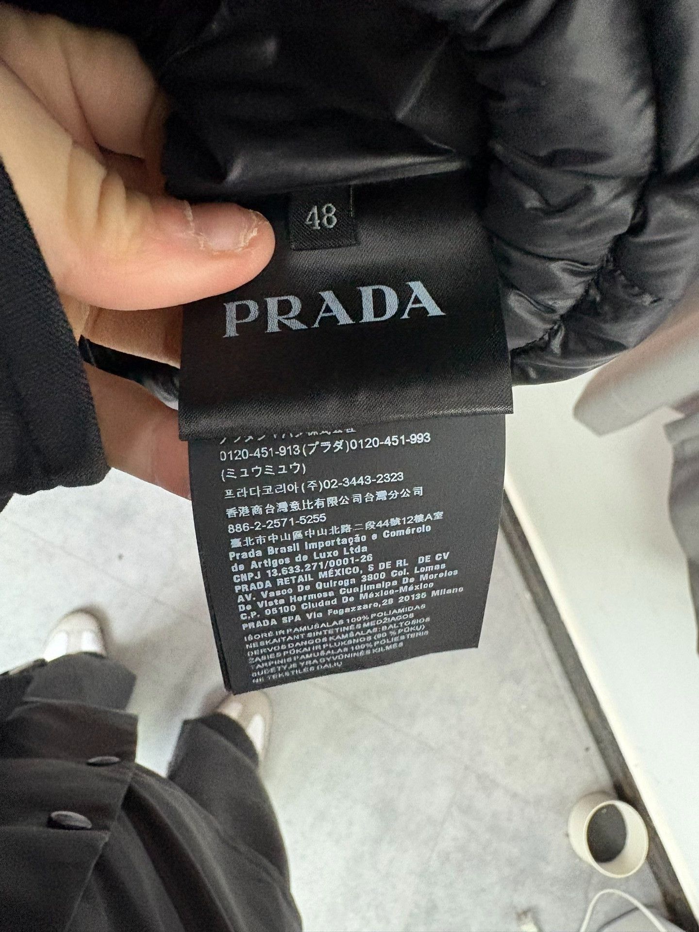 Prada Prada Down Black Light Jacket 48 Men Size US XL / EU 56 / 4 - 6 Thumbnail