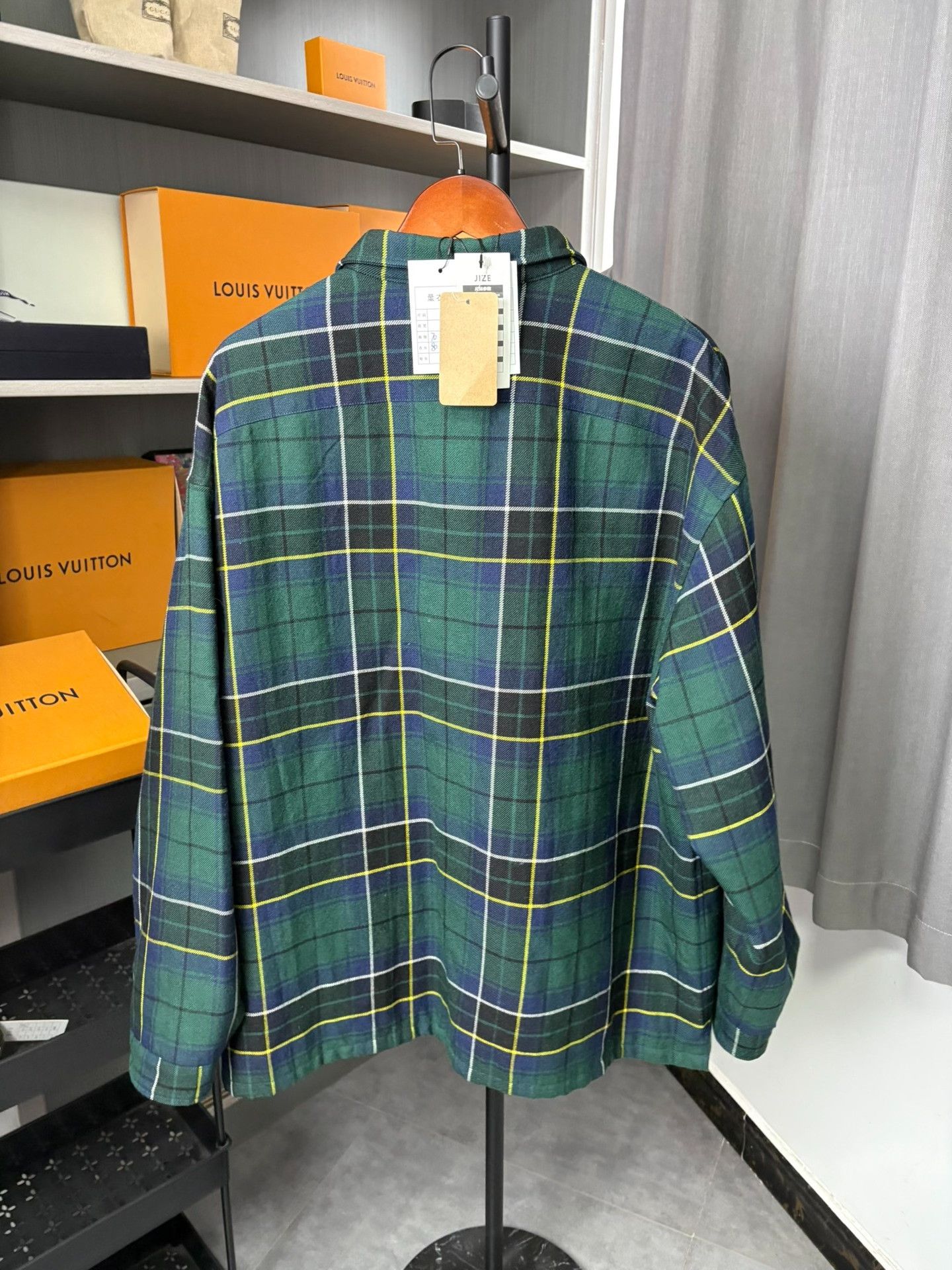Prada Prada Plaid Shirt XL Men Size US XL / EU 56 / 4 - 7 Thumbnail