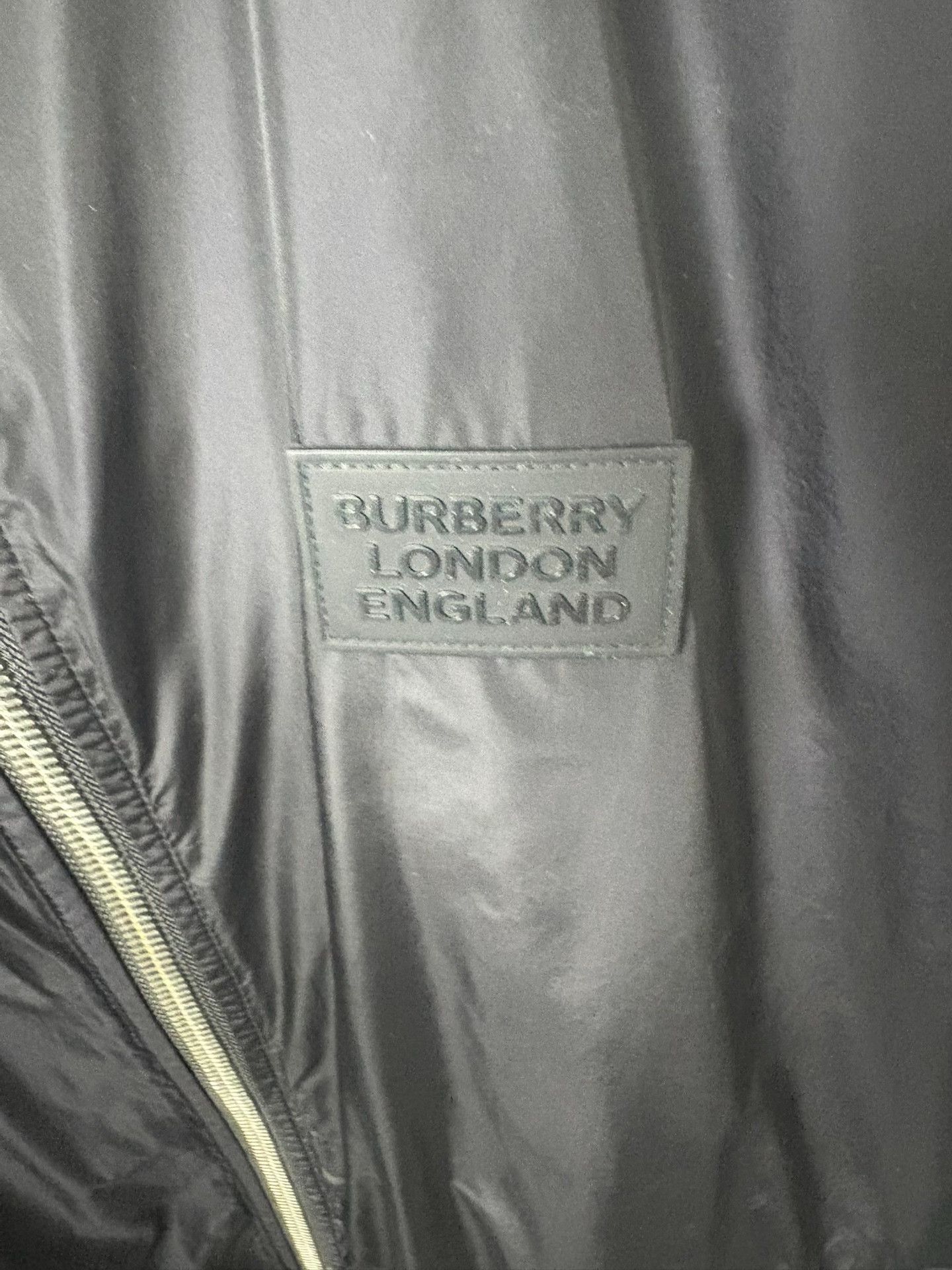 Burberry Burberry Black Light Jacket L Men Size US L / EU 52-54 / 3 - 2 Thumbnail