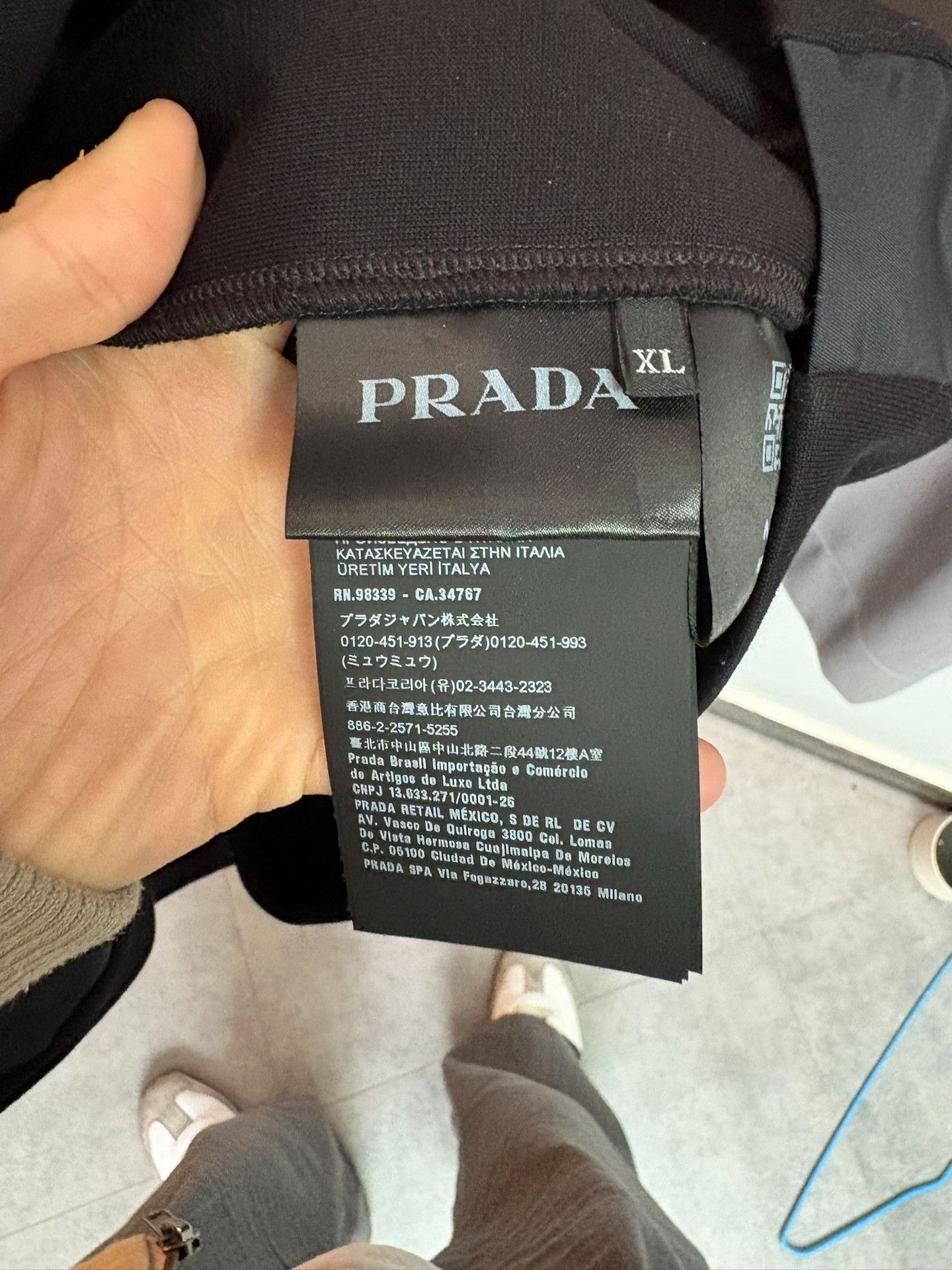Prada Prada Black Hoodie XL Men Size US XL / EU 56 / 4 - 6 Thumbnail