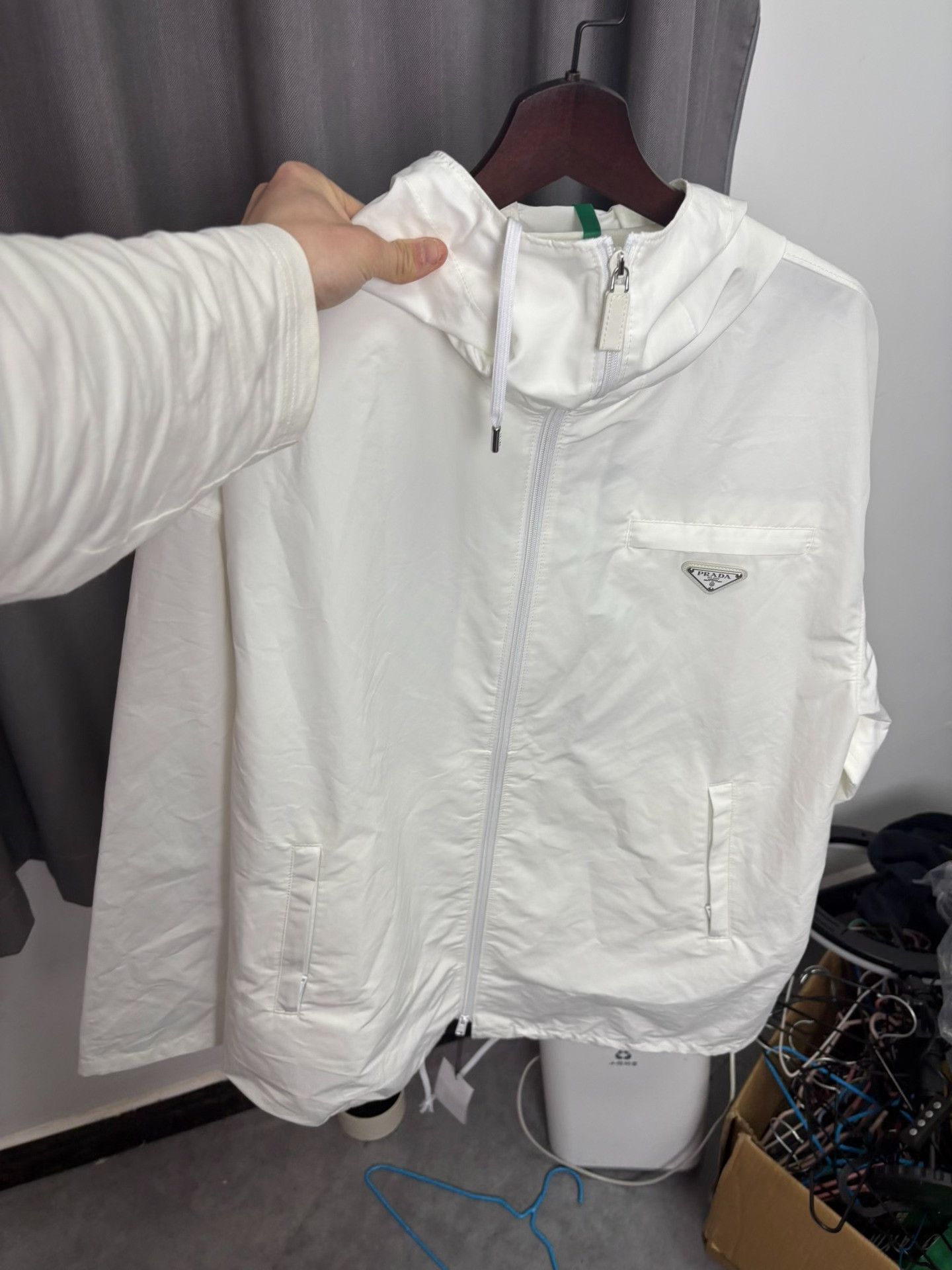 Prada Prada White Light Jacket L Men Size US L / EU 52-54 / 3 - 8 Thumbnail