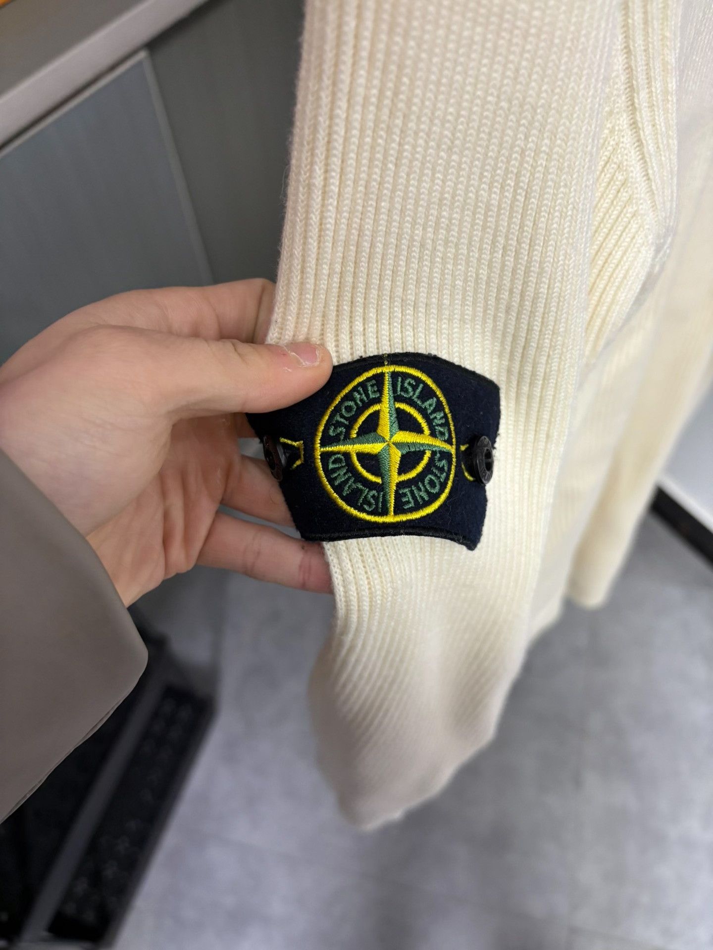 Stone Island Stone Island Sweater XL Men Size US XL / EU 56 / 4 - 2 Thumbnail