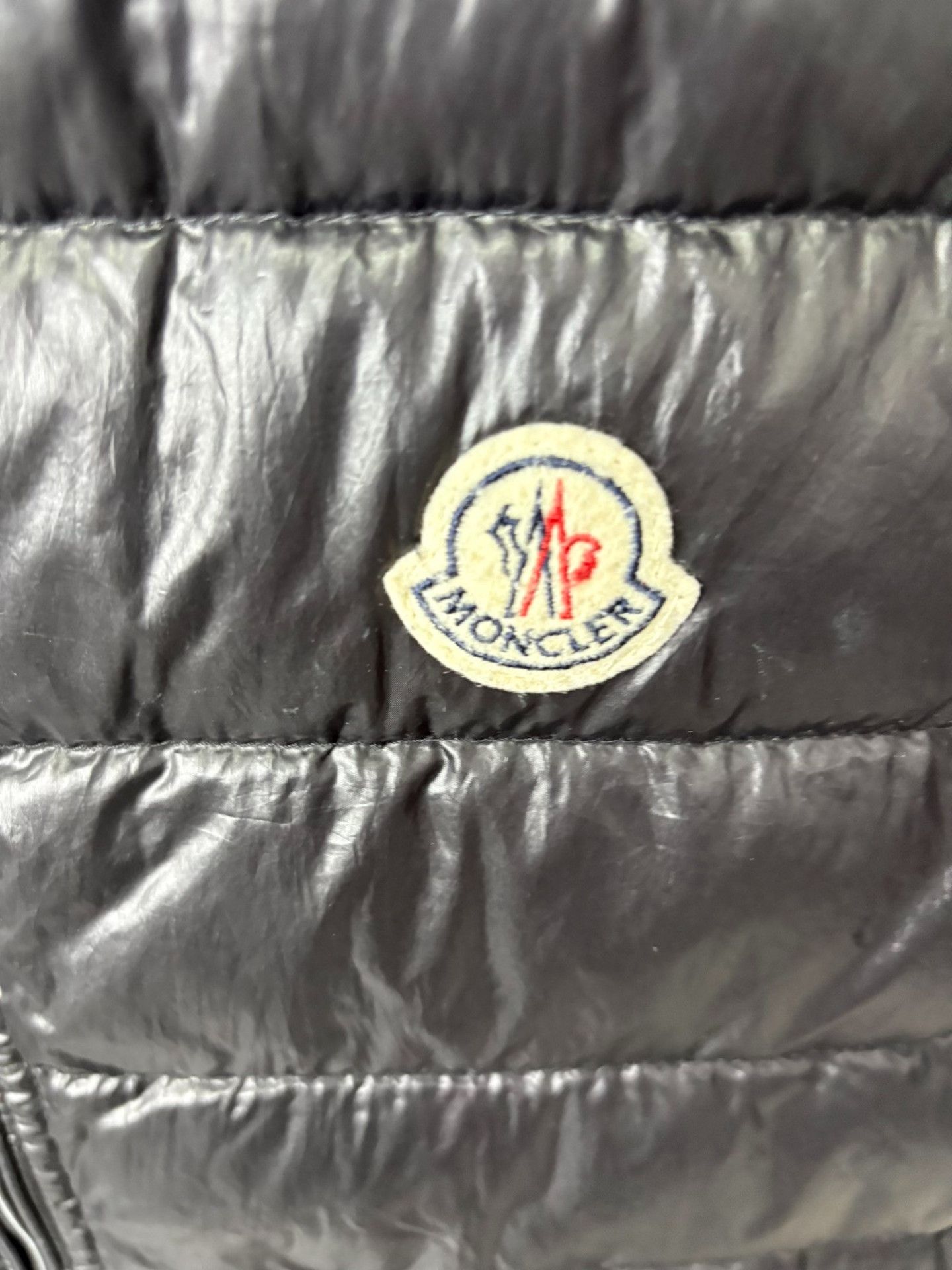 Moncler Moncler Down Black Vest L Men Size US L / EU 52-54 / 3 - 2 Thumbnail