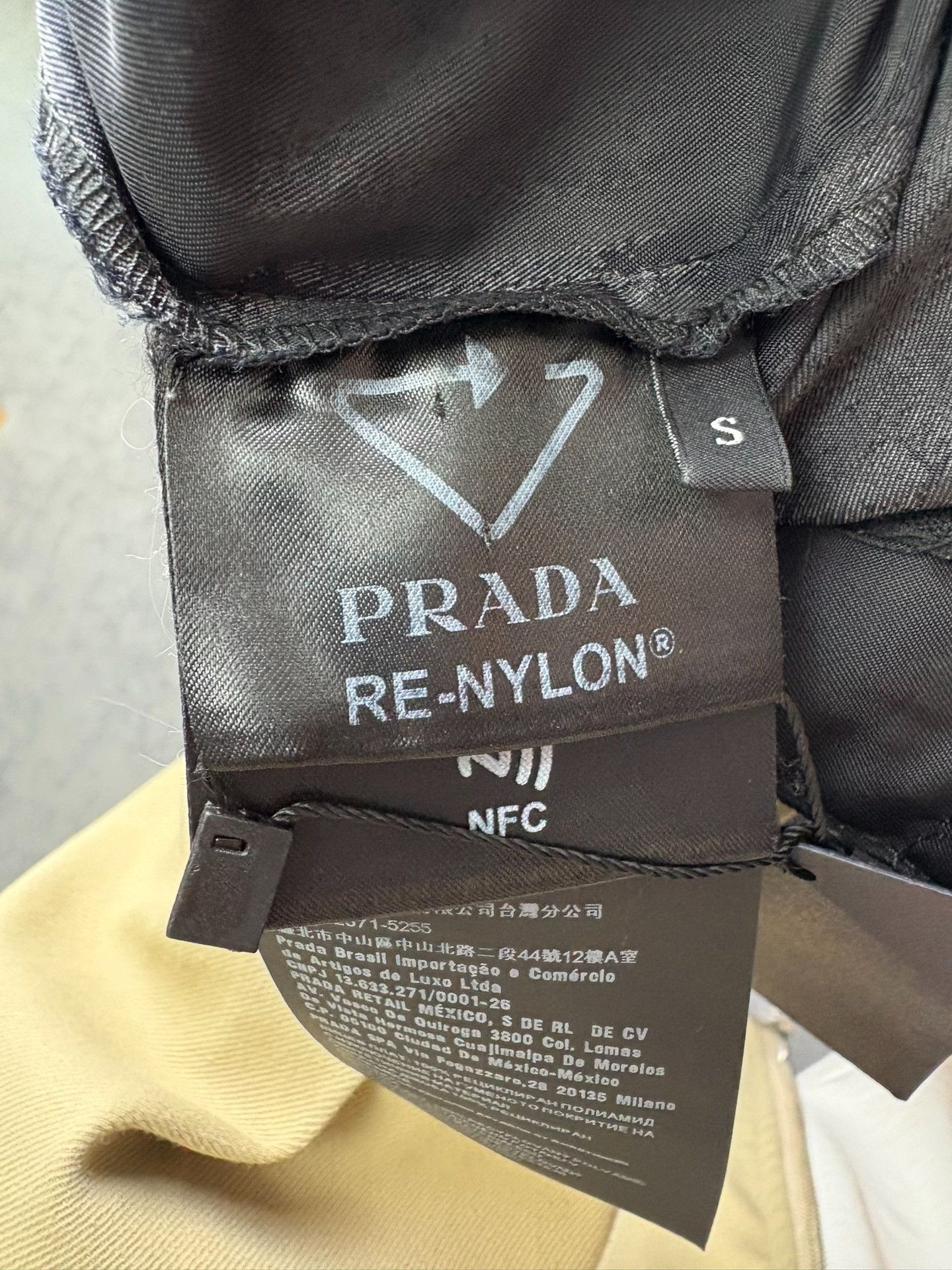Prada Prada Nylon Black Casual Pants S Men Size US 30 / EU 46 - 6 Thumbnail