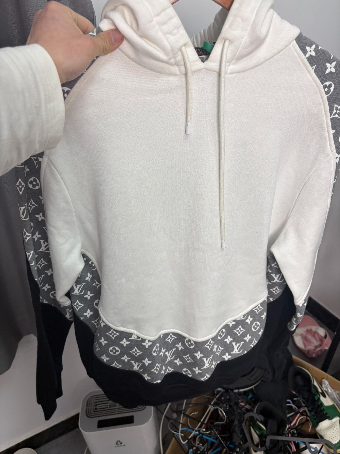 Louis Vuitton Louis Vuitton Multi Hoodie S Men Size US S / EU 44-46 / 1 - 5 Thumbnail