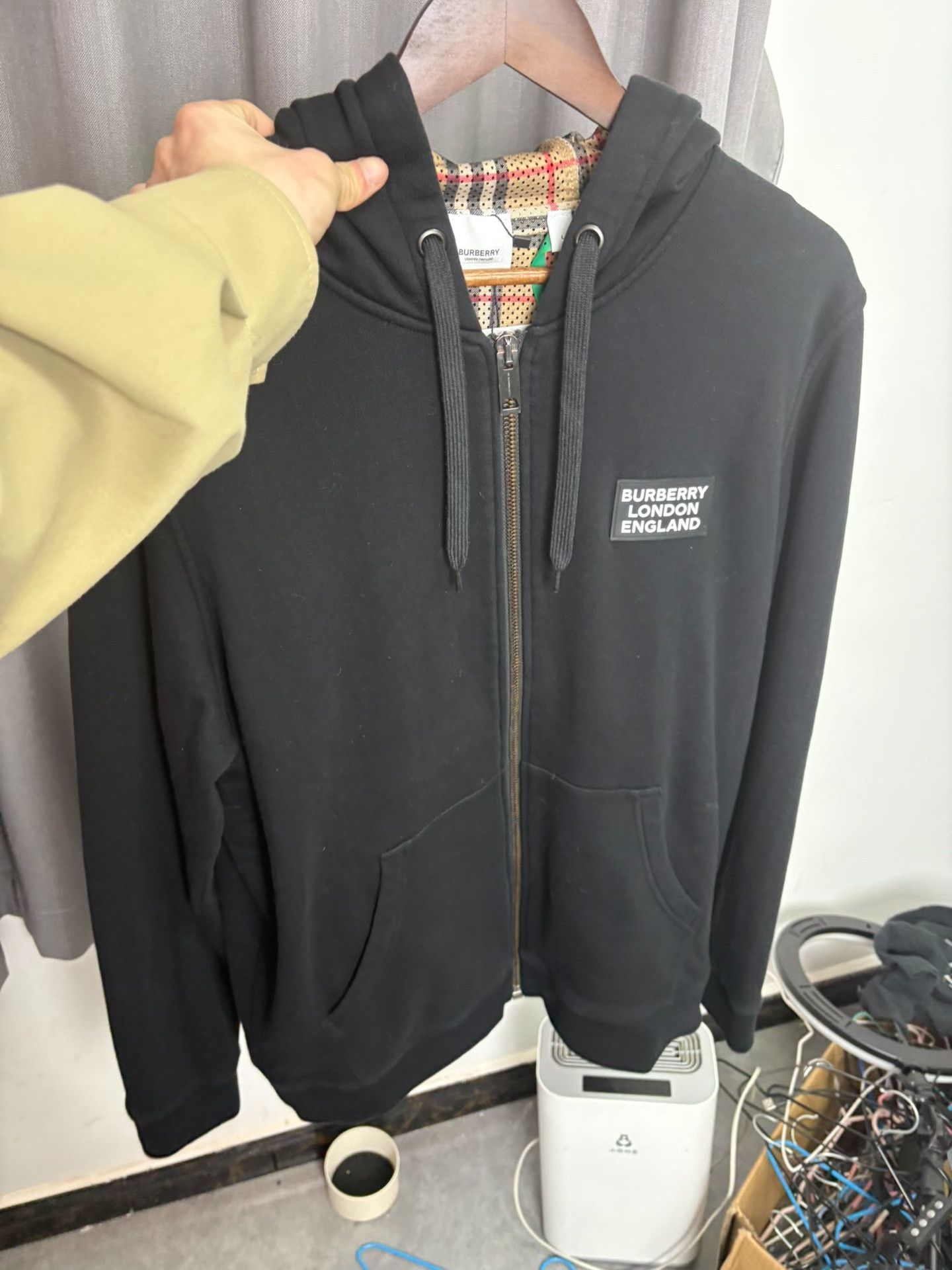Burberry Burberry Black Hoodie L Men Size US L / EU 52-54 / 3 - 8 Thumbnail