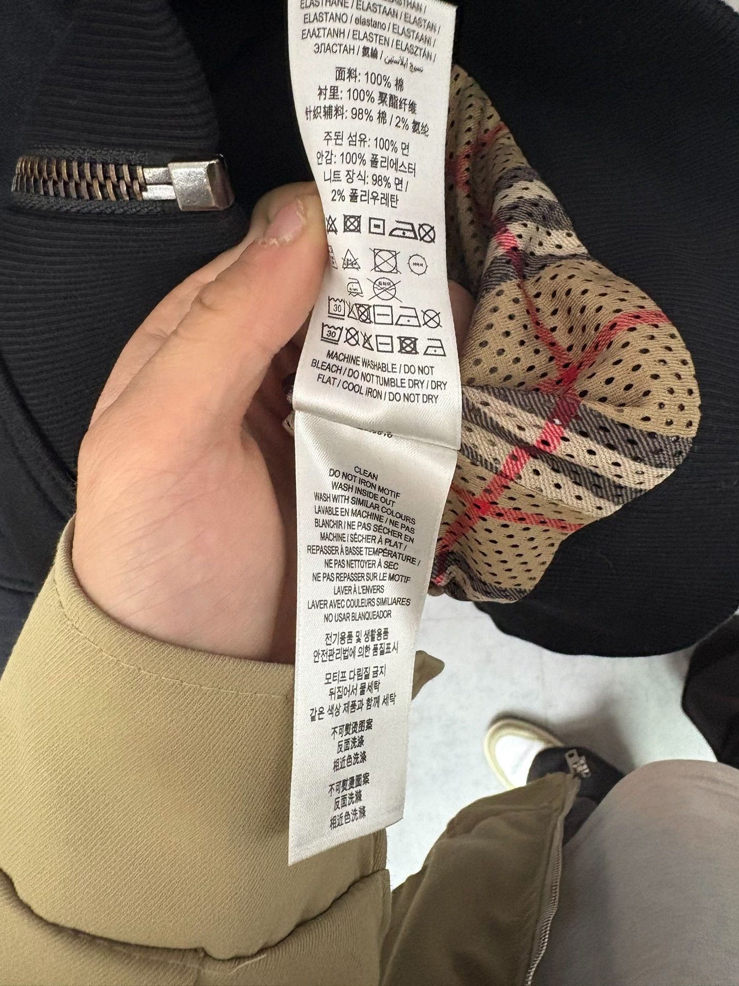 Burberry Burberry Black Hoodie L Men Size US L / EU 52-54 / 3 - 7 Thumbnail