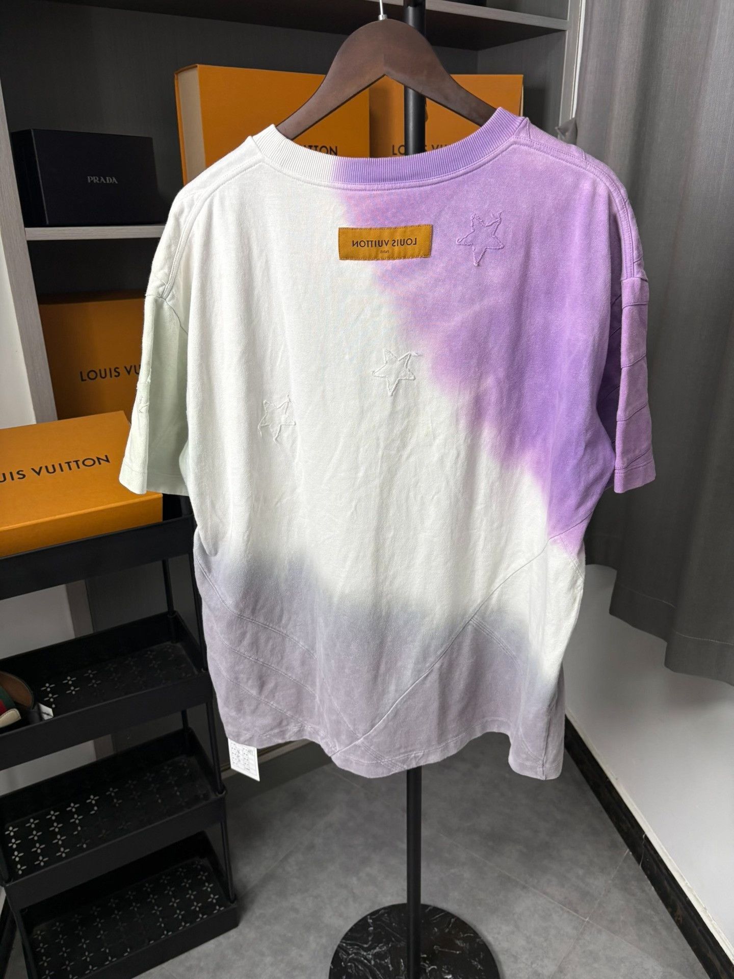 Louis Vuitton Louis Vuitton Tie-Dye Multi T-Shirt M Men Size US M / EU 48-50 / 2 - 3 Thumbnail