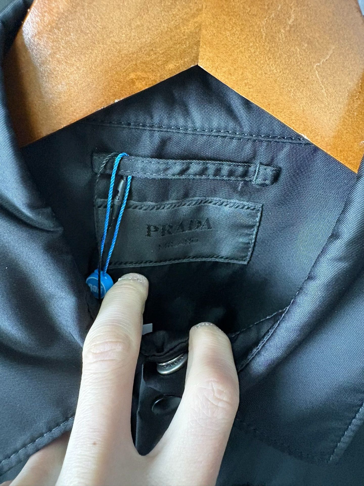 Prada Prada Metallic Black Light Jacket L Men Size US L / EU 52-54 / 3 - 2 Thumbnail