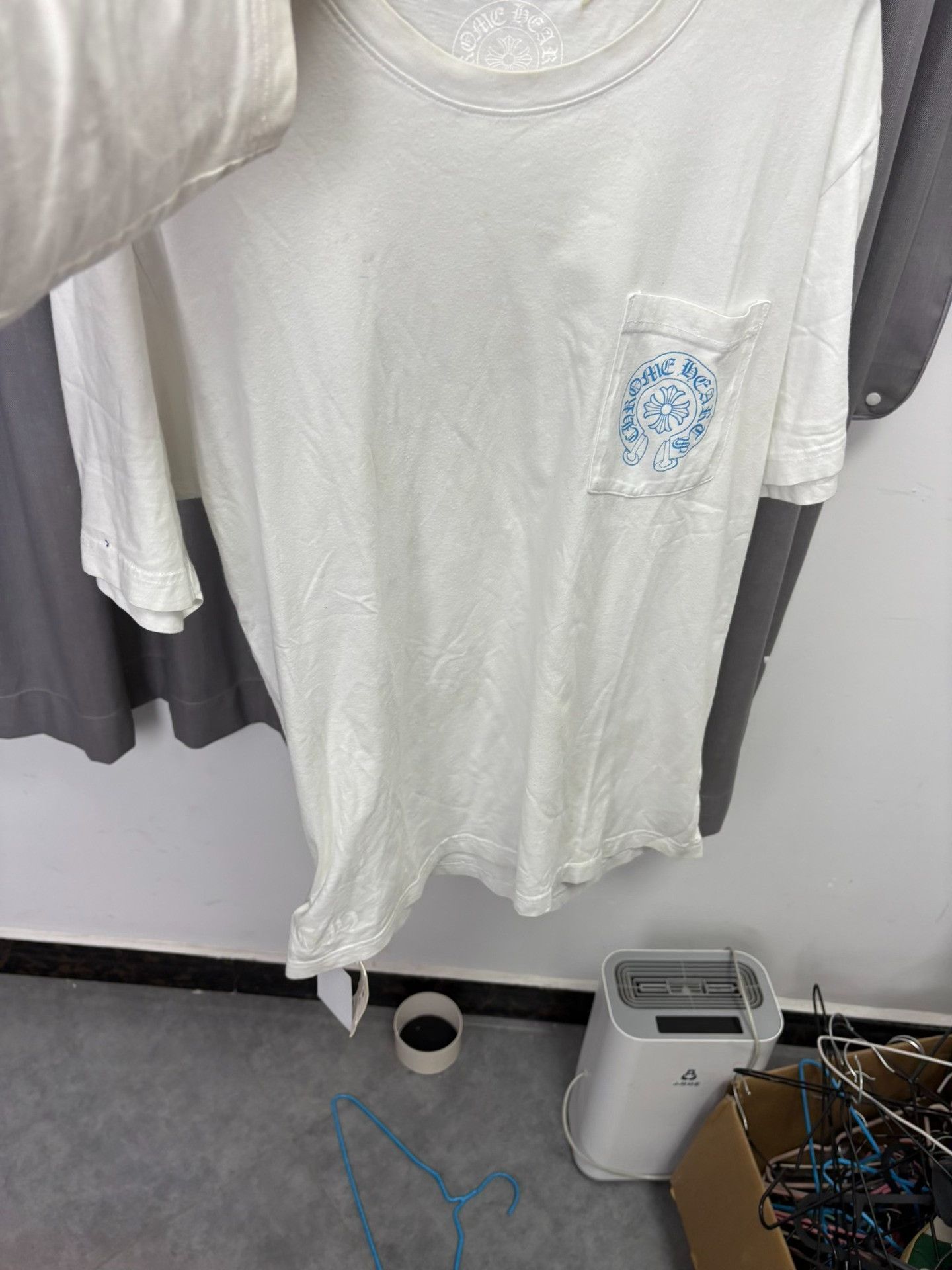 Chrome Hearts Chrome Hearts White T-Shirt L Men Size US L / EU 52-54 / 3 - 9 Thumbnail