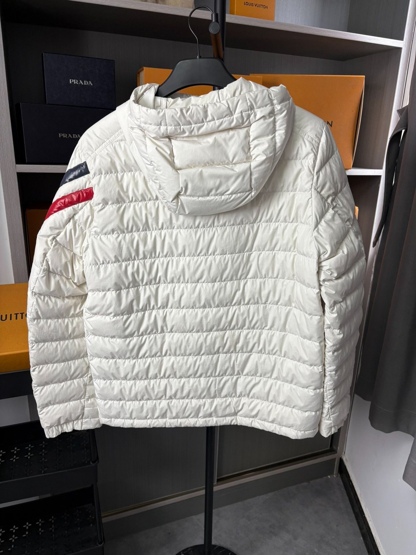 Moncler Moncler Down White Heavy Coat L Men Size US L / EU 52-54 / 3 - 4 Thumbnail