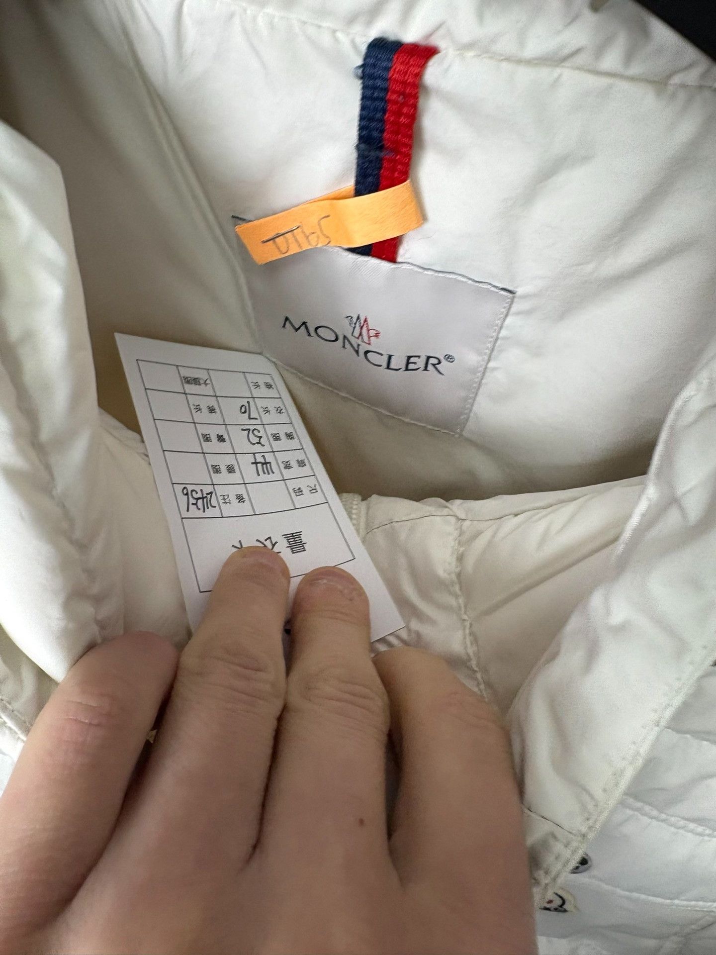 Moncler Moncler Down White Heavy Coat L Men Size US L / EU 52-54 / 3 - 5 Thumbnail