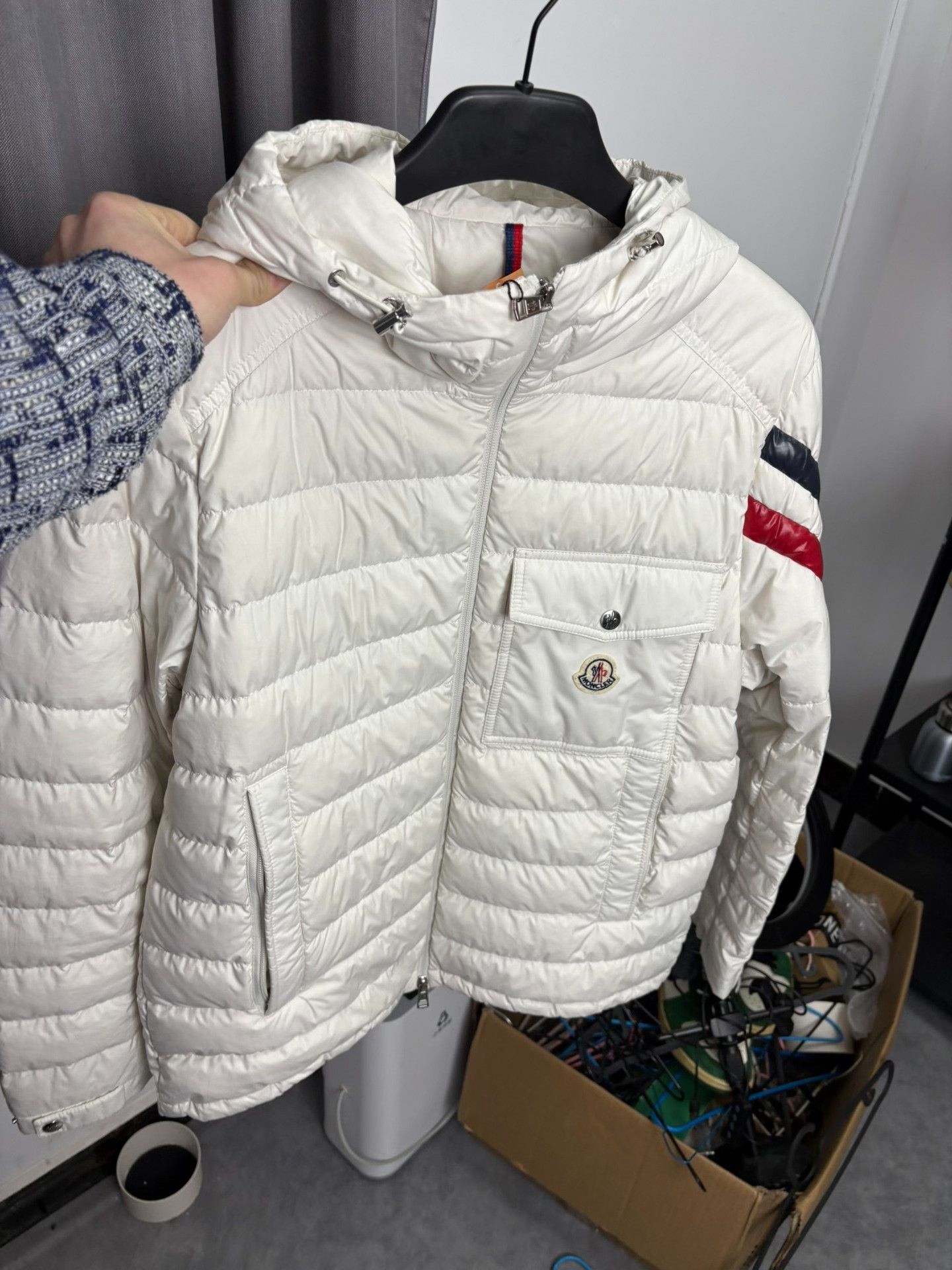 Moncler Moncler Down White Heavy Coat L Men Size US L / EU 52-54 / 3 - 8 Thumbnail