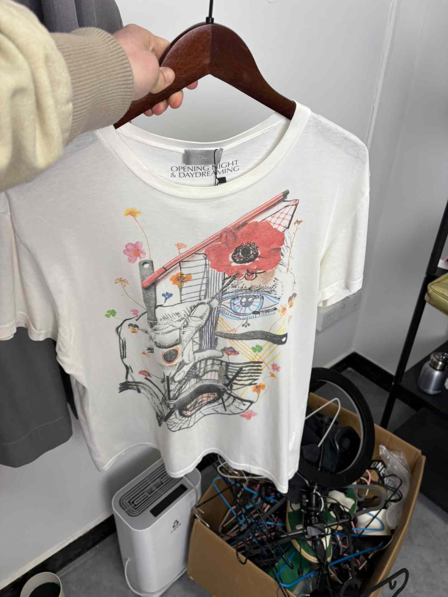 Dior Dior White T-Shirt L Men Size US L / EU 52-54 / 3 - 6 Thumbnail