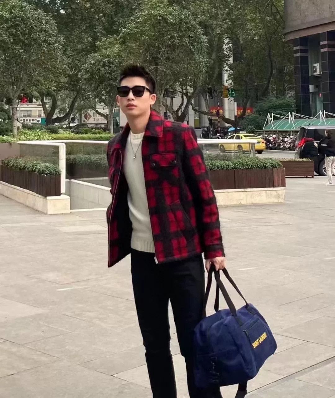 Saint Laurent Paris SAINT LAURENT FW22 Red Black Plaid Jacket Size US M / EU 48-50 / 2 - 8 Thumbnail
