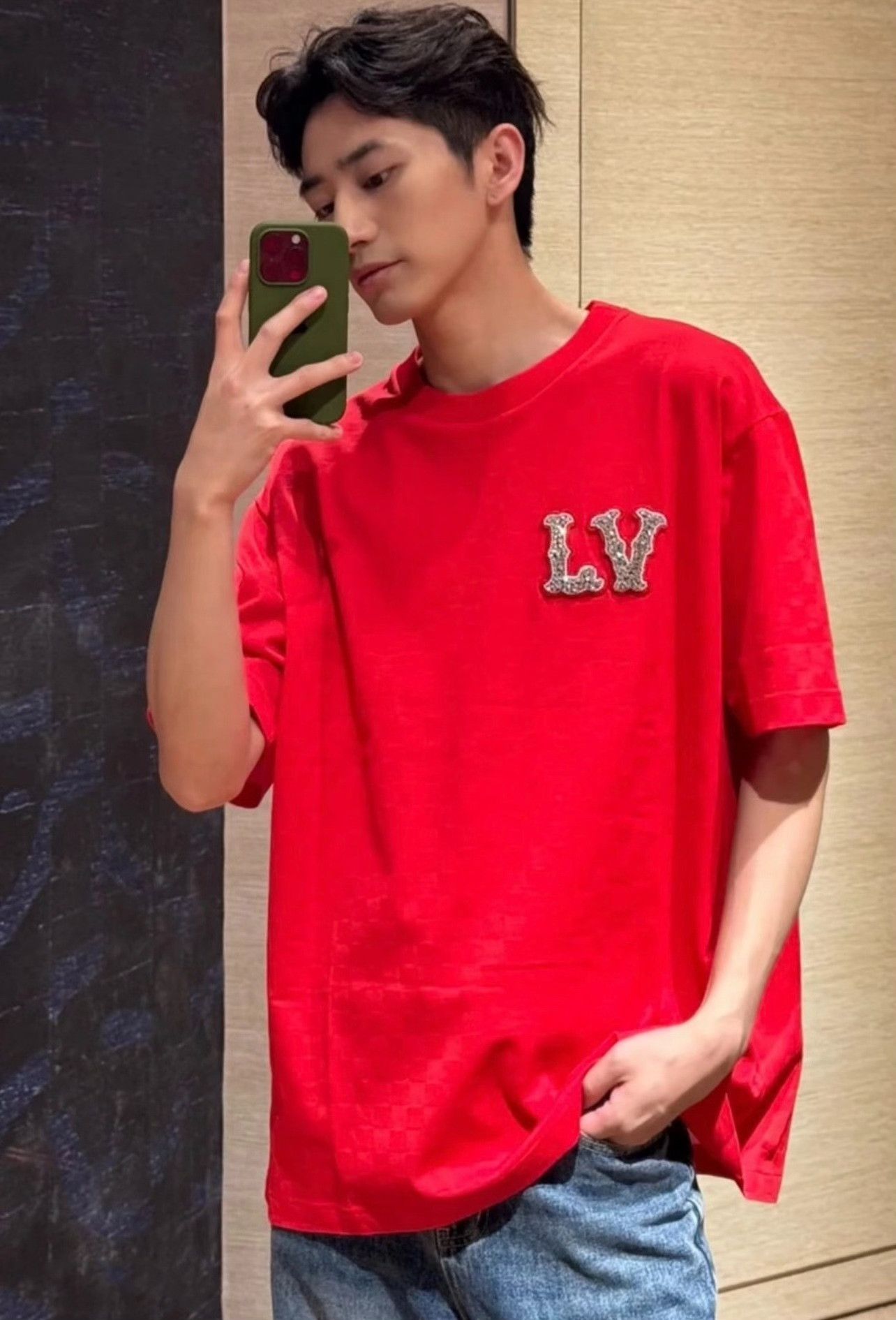 Louis Vuitton Louis Vuitton SS24 Pharrell Logo T-Shirt Size US L / EU 52-54 / 3 - 7 Thumbnail
