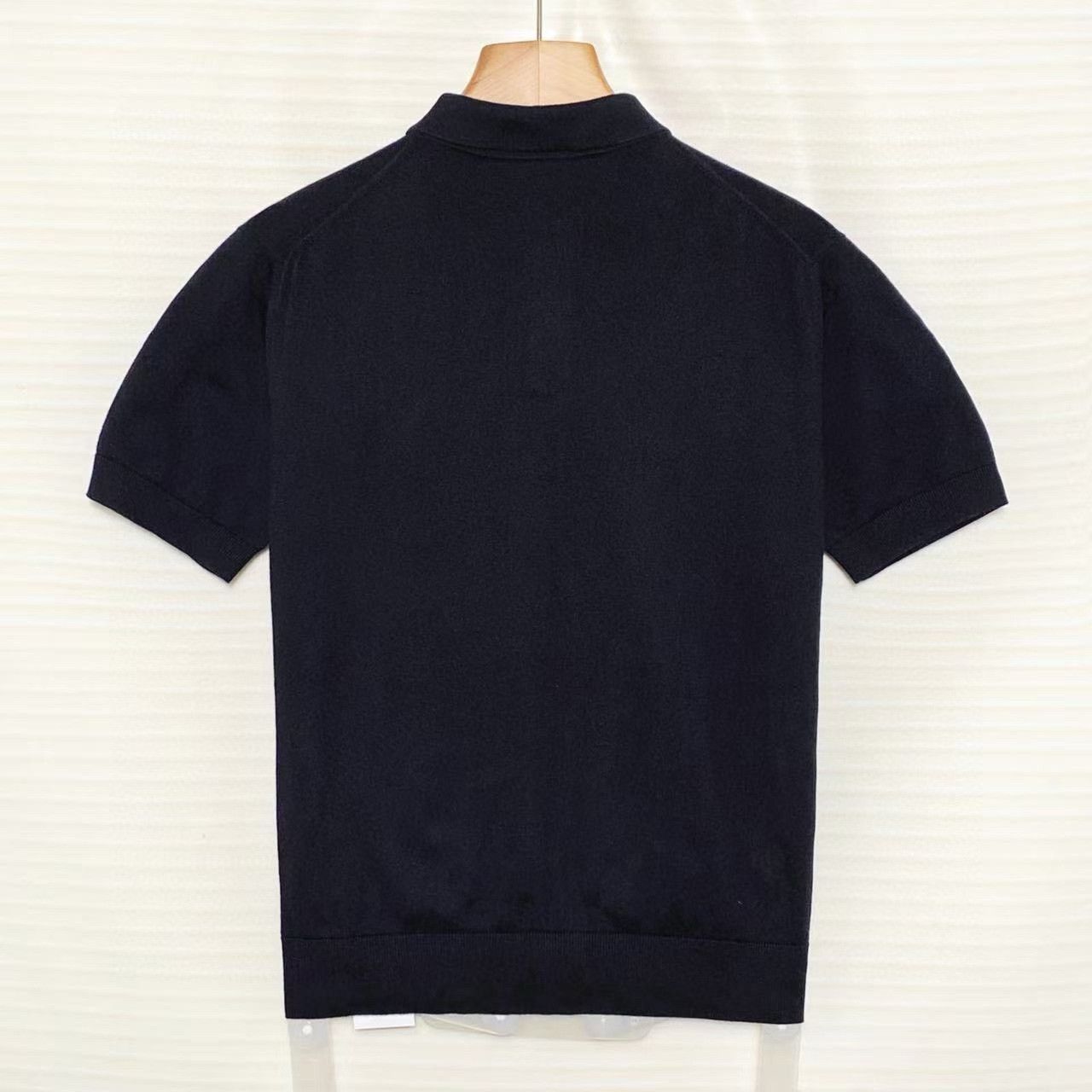 Louis Vuitton Louis Vuitton Embossed Polo Collar Shirt Size US S / EU 44-46 / 1 - 2 Thumbnail