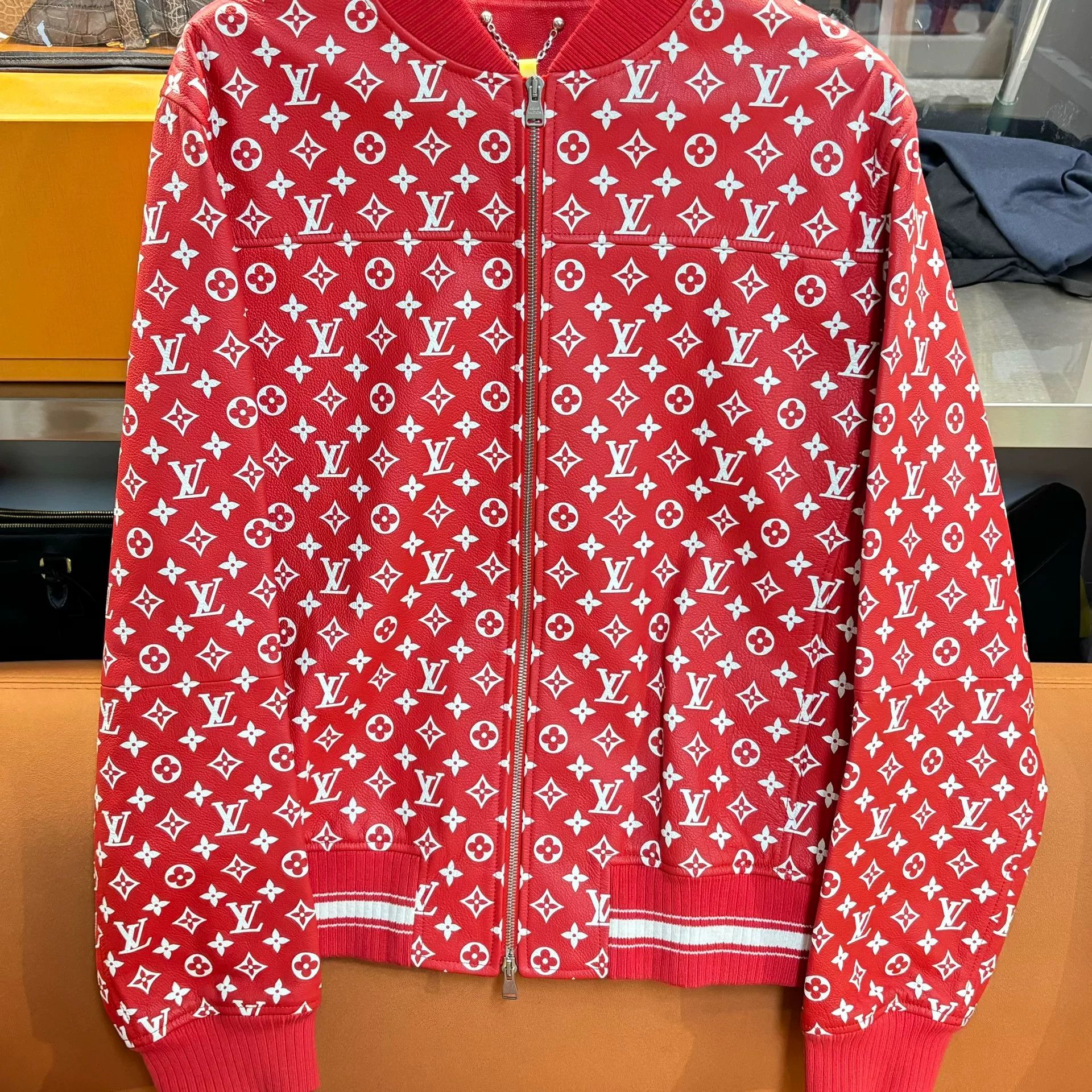 Louis Vuitton Louis Vuitton x Supreme Red Monogram Leather Jacket Size US XL / EU 56 / 4 - 3 Thumbnail
