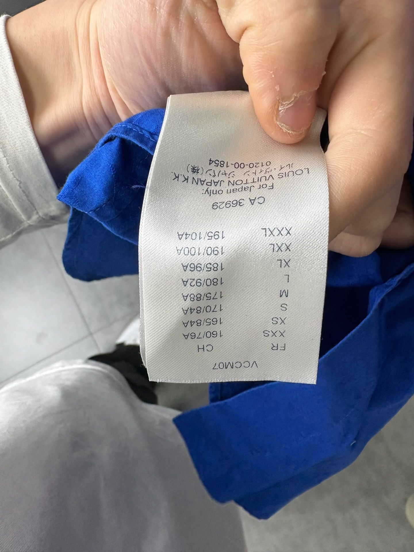 Louis Vuitton Louis Vuitton Blue Shirt L Men Size US L / EU 52-54 / 3 - 6 Thumbnail