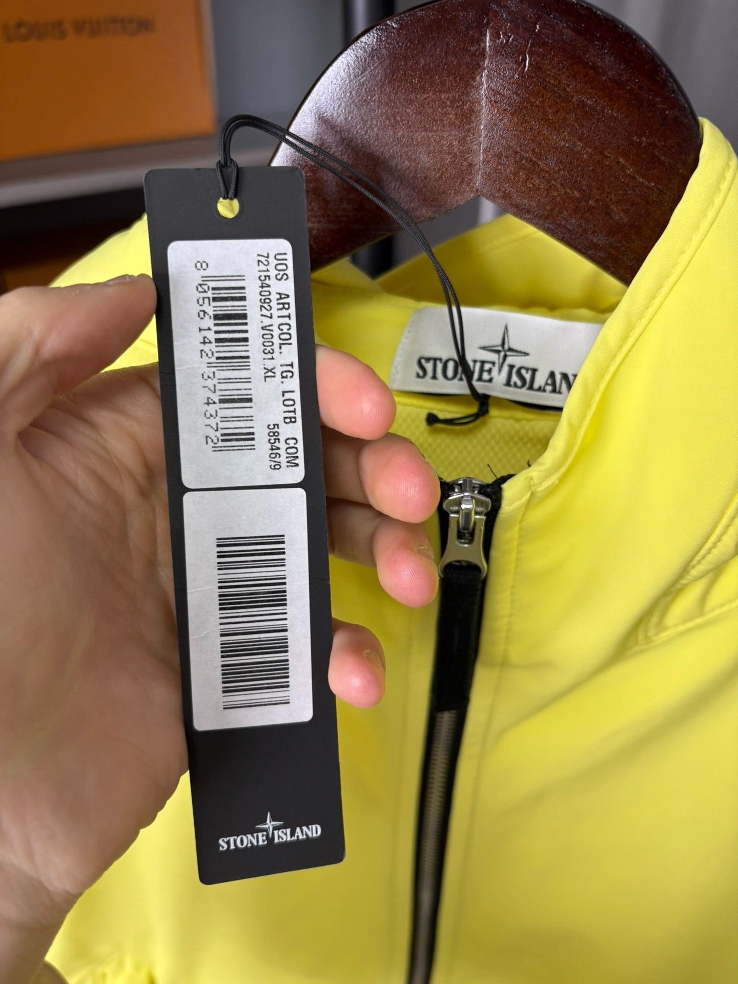 Stone Island Stone Island Glow Yellow Light Jacket XL Men Size US XL / EU 56 / 4 - 2 Thumbnail
