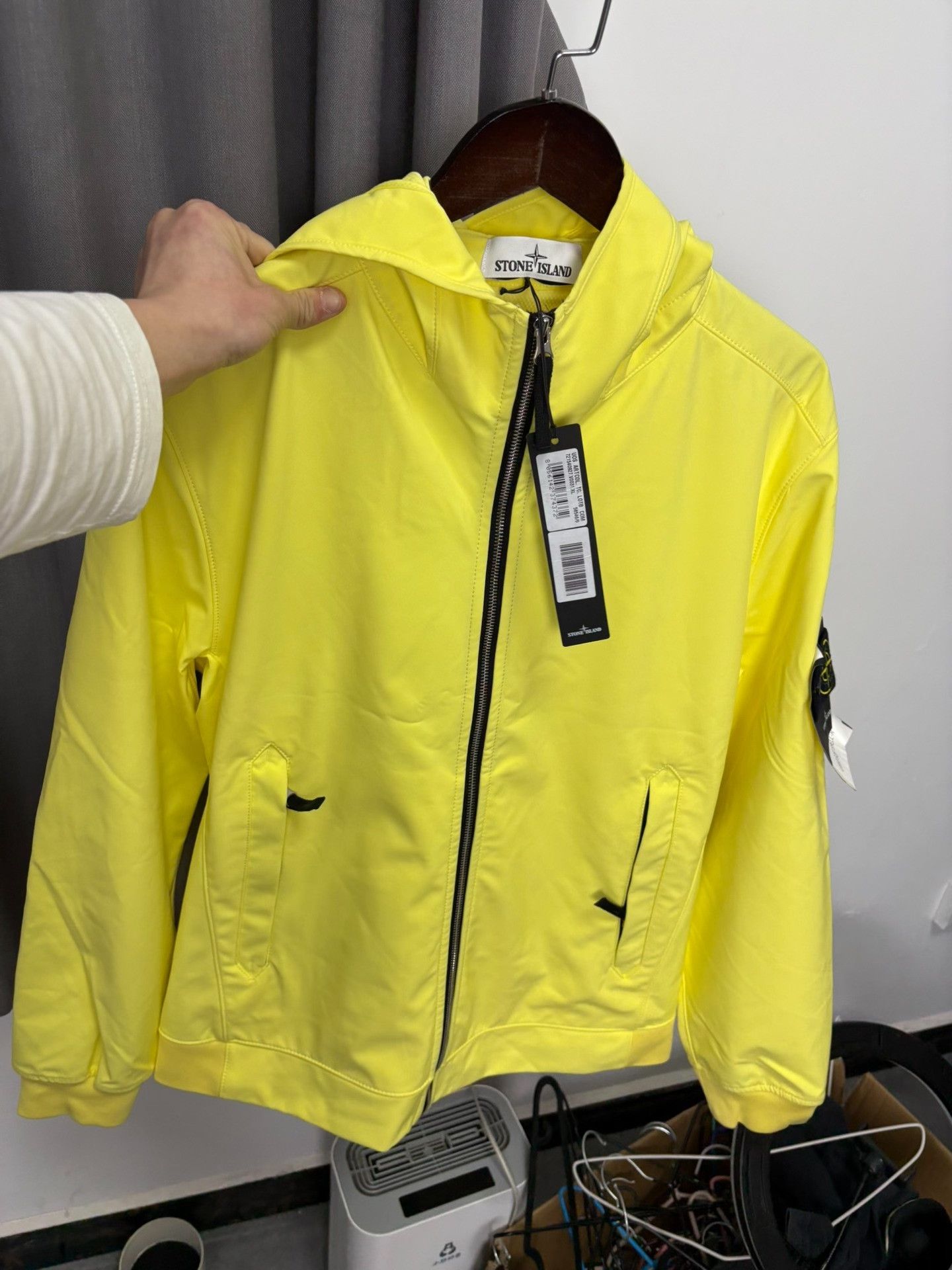 Stone Island Stone Island Glow Yellow Light Jacket XL Men Size US XL / EU 56 / 4 - 6 Thumbnail