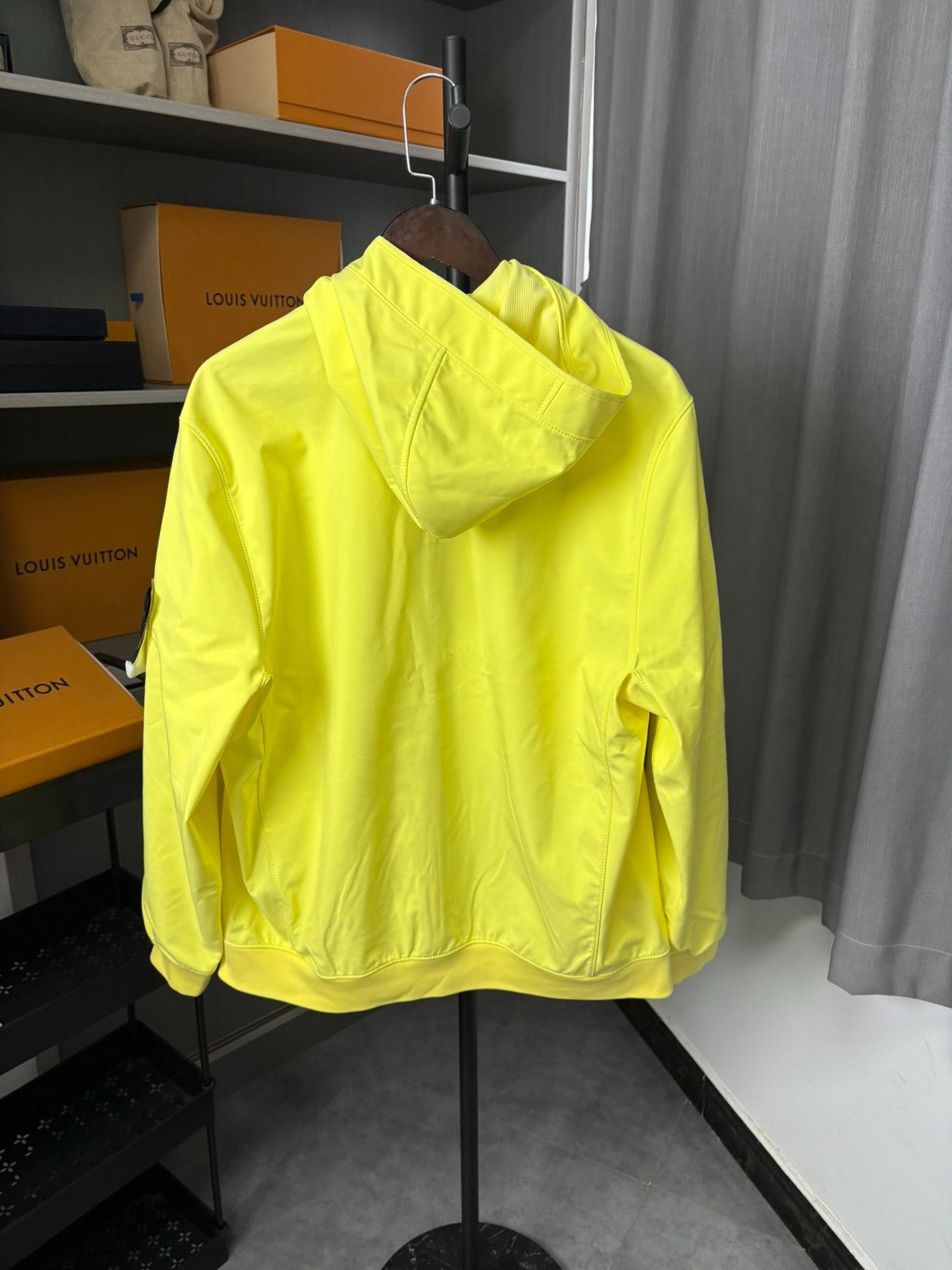 Stone Island Stone Island Glow Yellow Light Jacket XL Men Size US XL / EU 56 / 4 - 4 Thumbnail