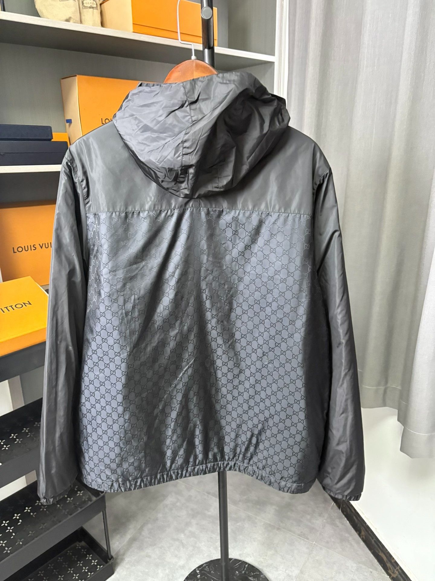 Gucci Gucci Black Light Jacket 44 Men Size US L / EU 52-54 / 3 - 2 Thumbnail