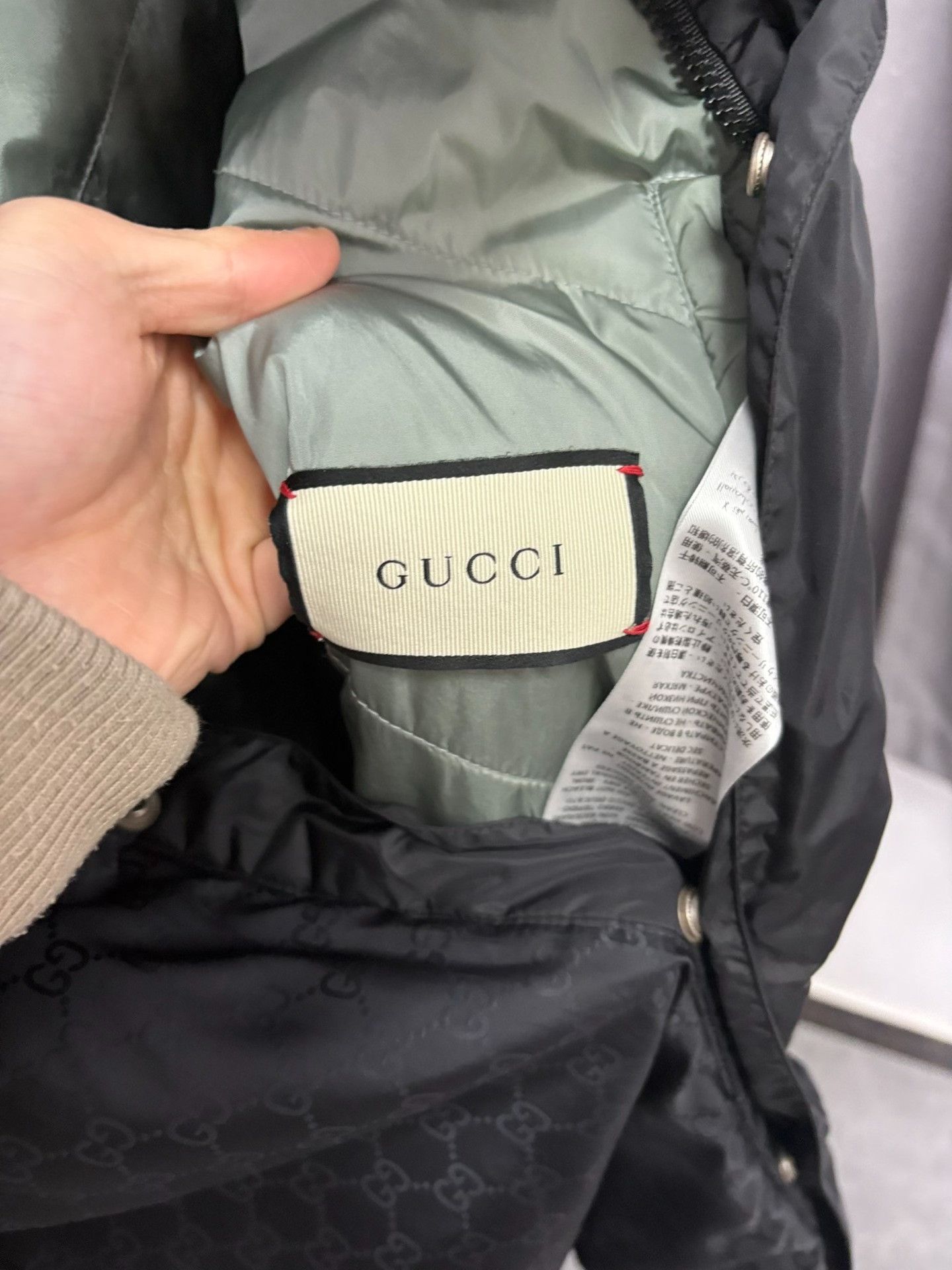 Gucci Gucci Black Light Jacket 44 Men Size US L / EU 52-54 / 3 - 5 Thumbnail