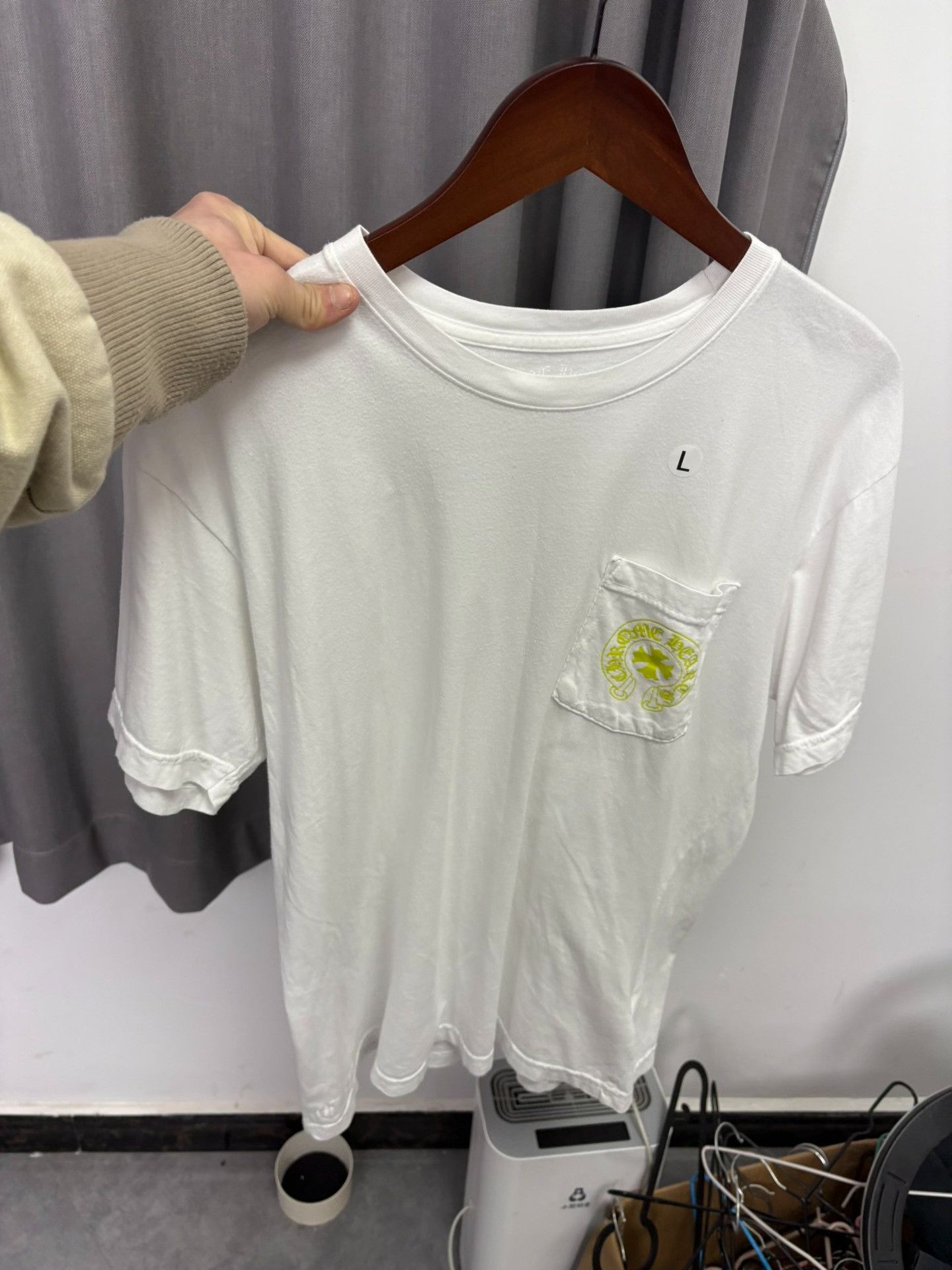 Chrome Hearts Chrome Hearts White T-Shirt L Men Size US L / EU 52-54 / 3 - 8 Thumbnail