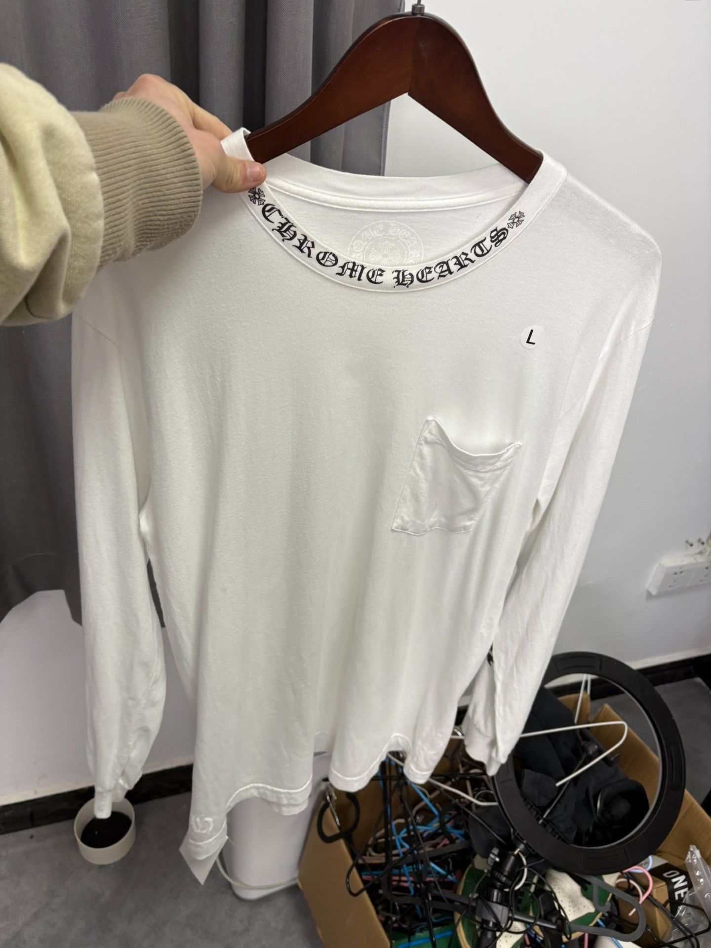 Chrome Hearts Chrome Hearts White T-Shirt L Men Size US L / EU 52-54 / 3 - 7 Thumbnail
