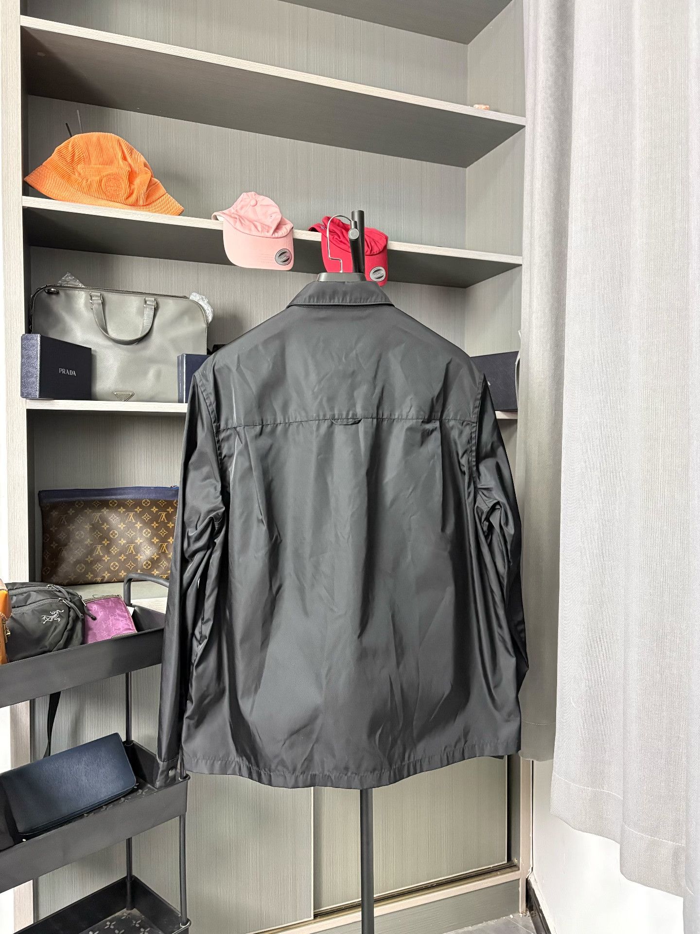 Prada Prada Nylon Gray Light Jacket L Men Size US L / EU 52-54 / 3 - 2 Thumbnail
