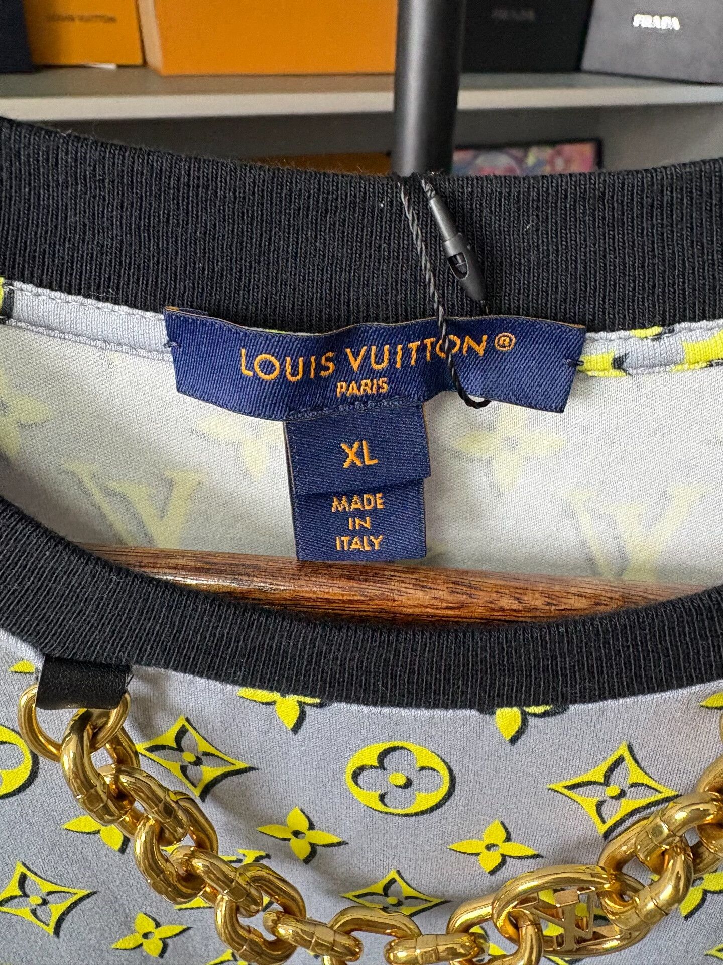 Louis Vuitton Louis Vuitton Retro Gray T-Shirt XL Men Size US XL / EU 56 / 4 - 2 Thumbnail
