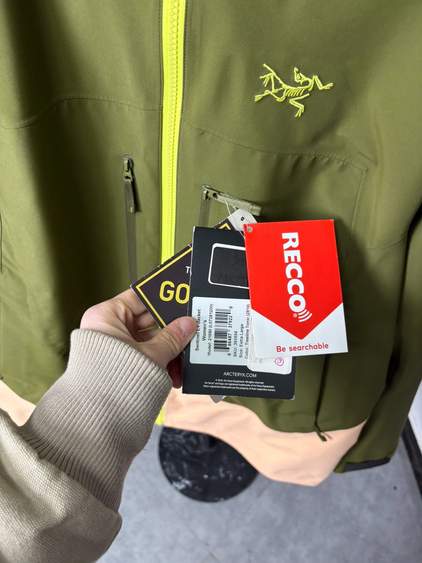 Arc'teryx Arc'teryx Pink Light Jacket XL Men Size US XL / EU 56 / 4 - 7 Thumbnail
