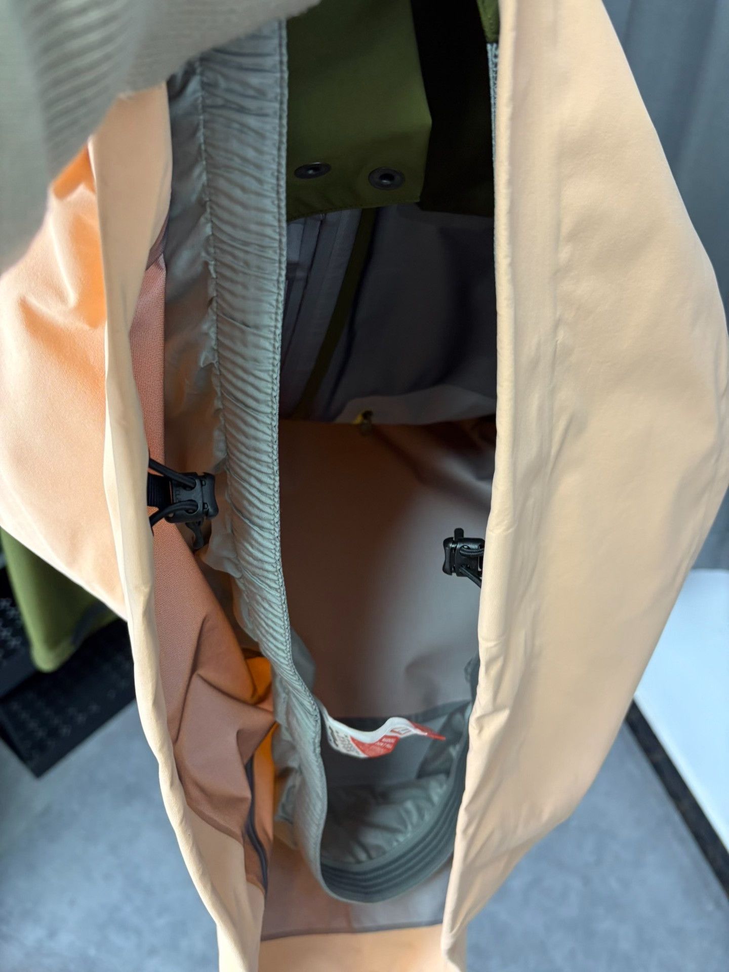 Arc'teryx Arc'teryx Pink Light Jacket XL Men Size US XL / EU 56 / 4 - 8 Thumbnail