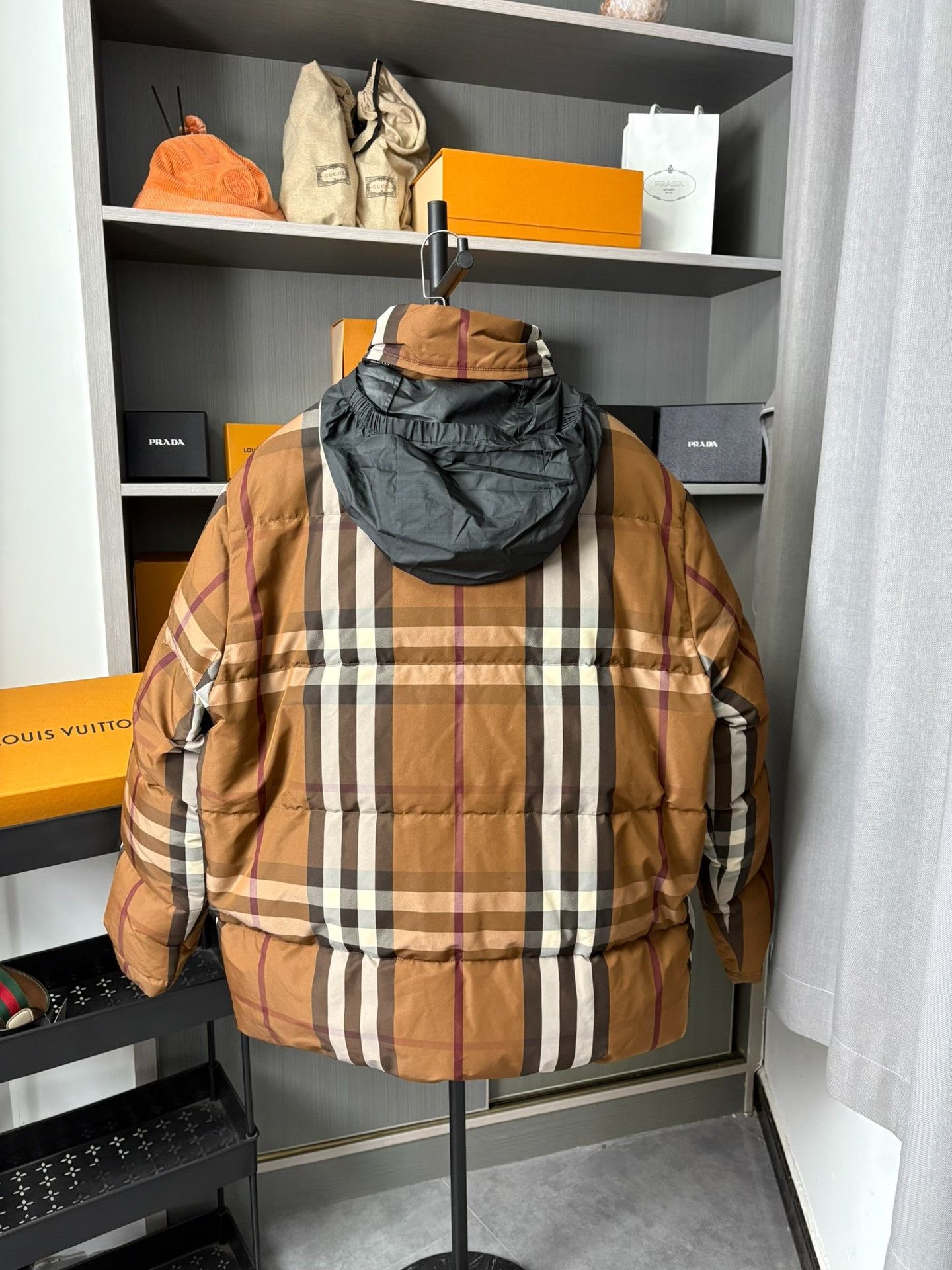 Burberry Burberry Down Plaid Brown Heavy Coat M Men Size US M / EU 48-50 / 2 - 2 Thumbnail
