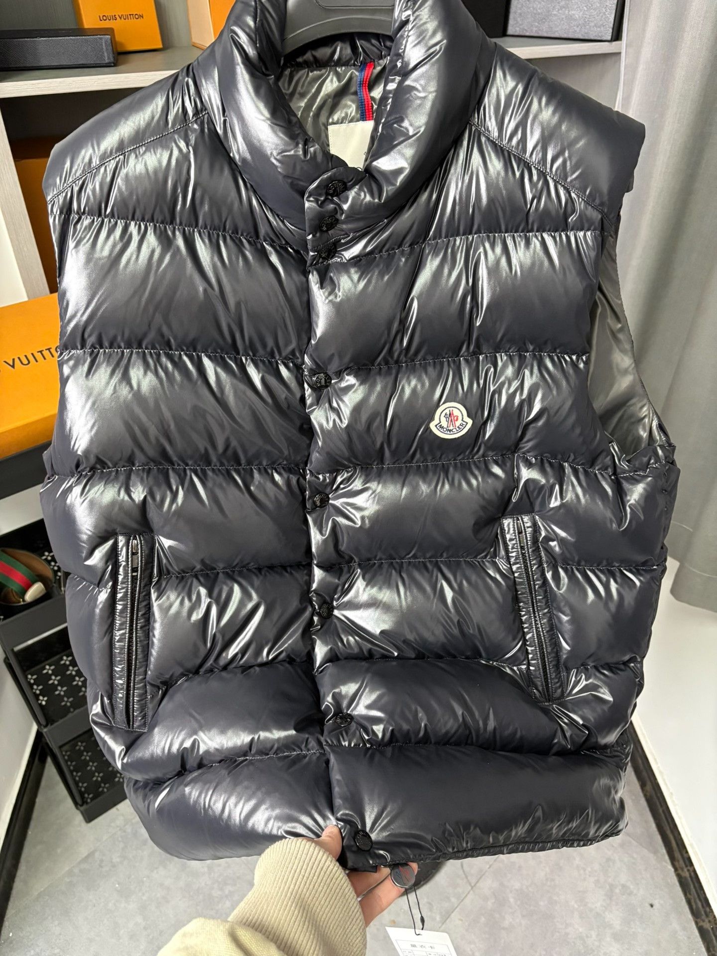 Moncler Moncler Down Black Tank Top 6 Men Size US XS / EU 42 / 0 - 9 Thumbnail