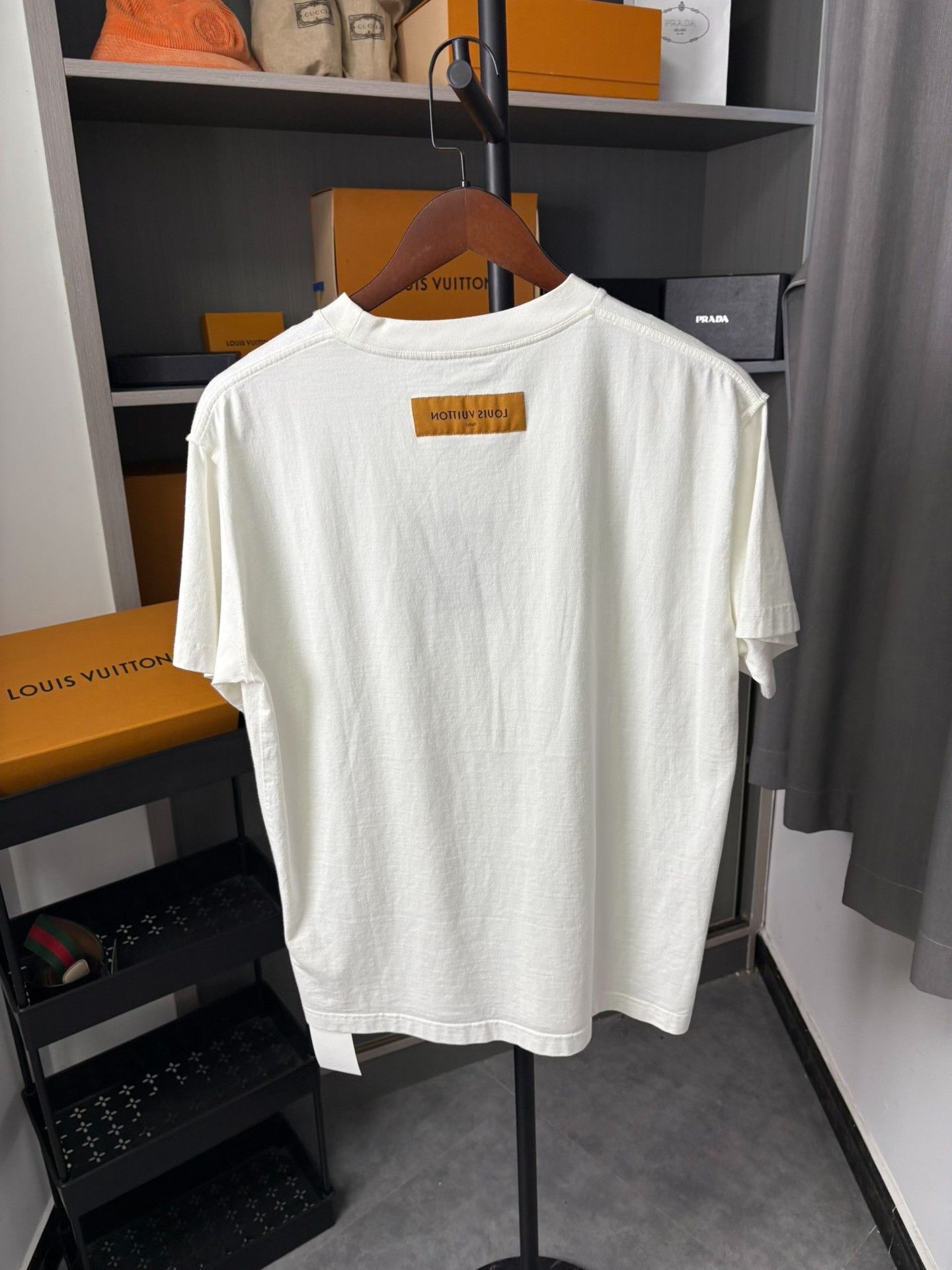 Louis Vuitton Louis Vuitton Retro White T-Shirt S Men Size US S / EU 44-46 / 1 - 3 Thumbnail