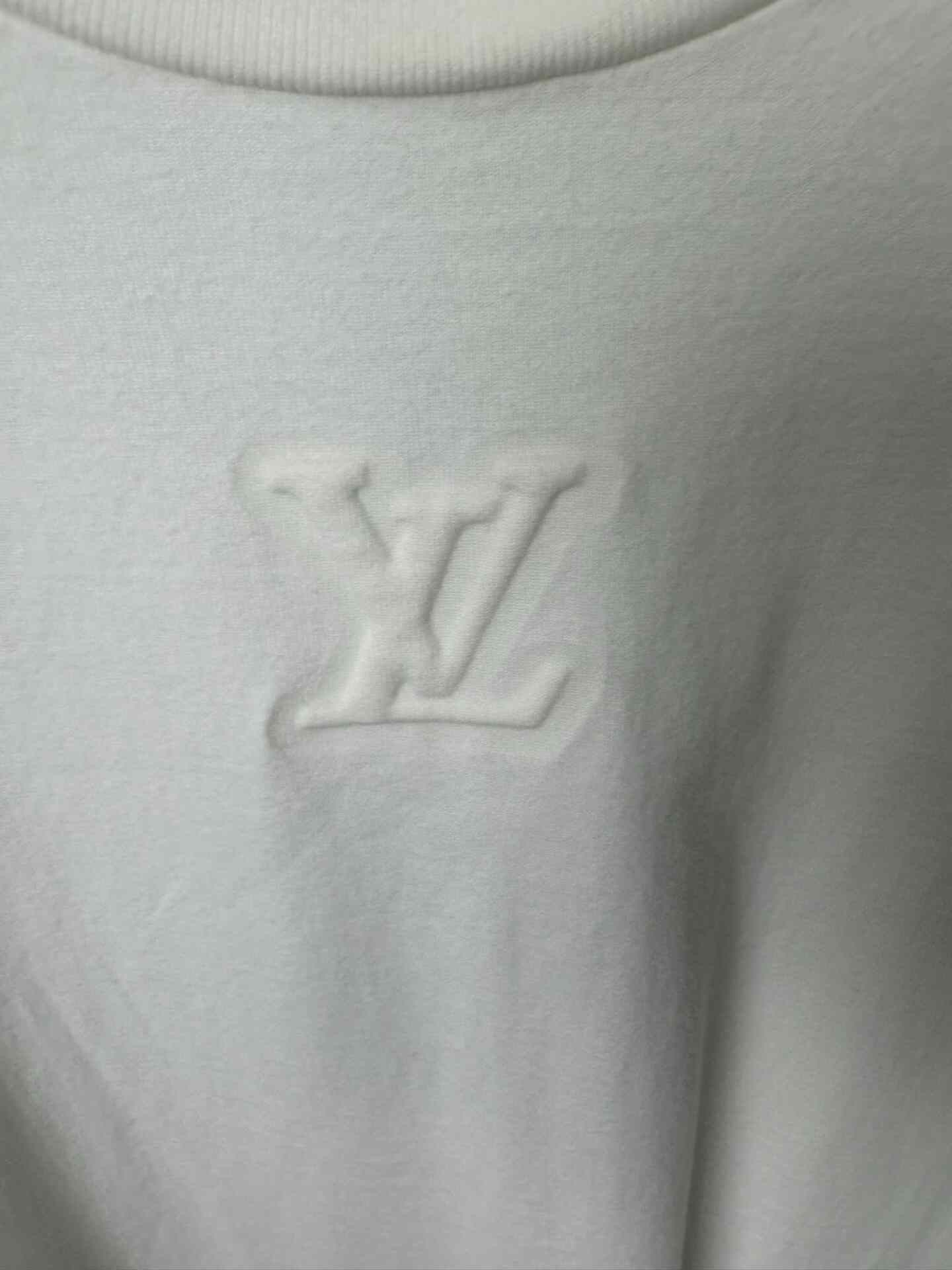 Louis Vuitton Louis Vuitton Retro White T-Shirt S Men Size US S / EU 44-46 / 1 - 4 Thumbnail
