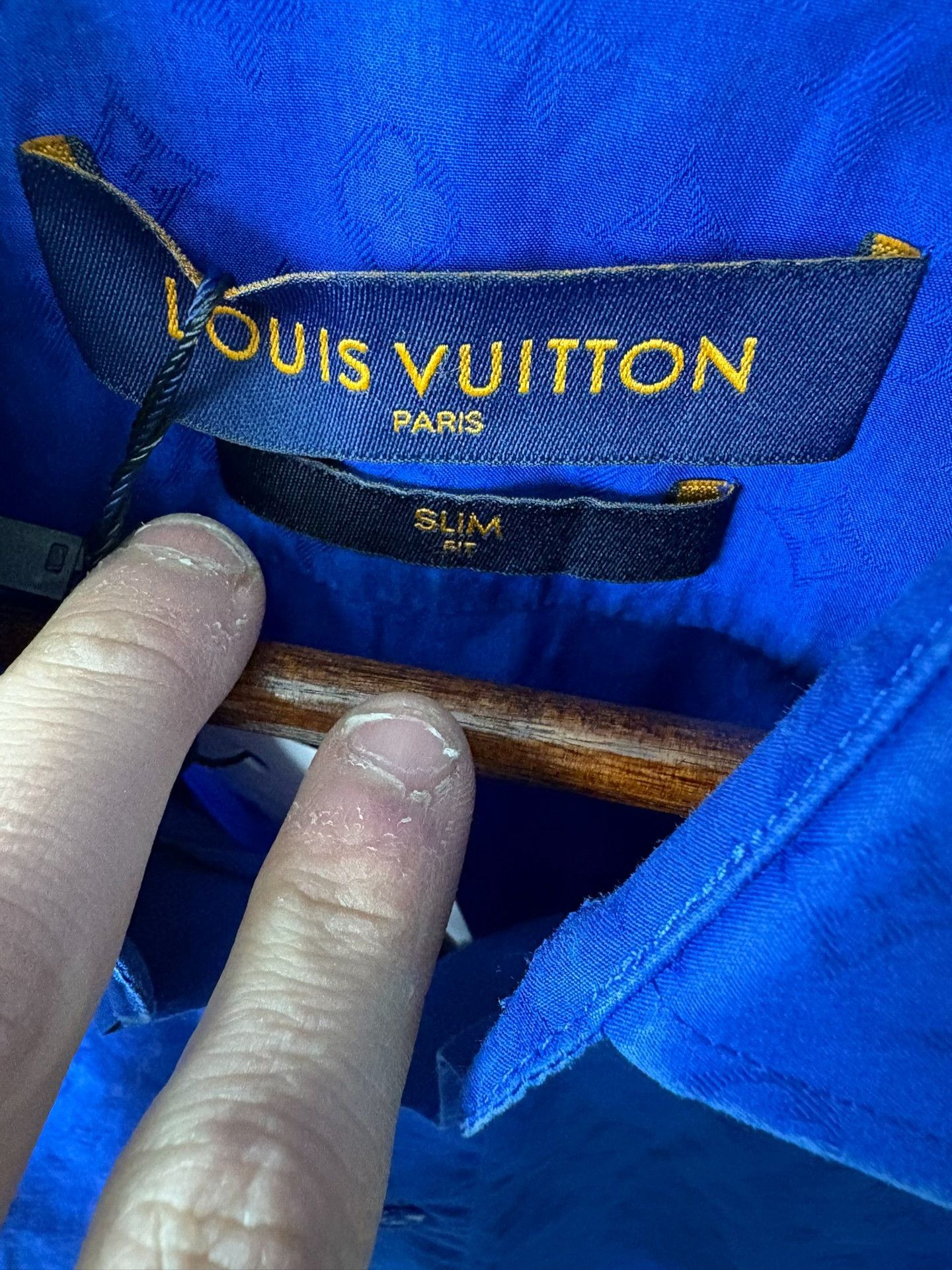 Louis Vuitton Louis Vuitton Blue Shirt L Men Size US L / EU 52-54 / 3 - 2 Thumbnail
