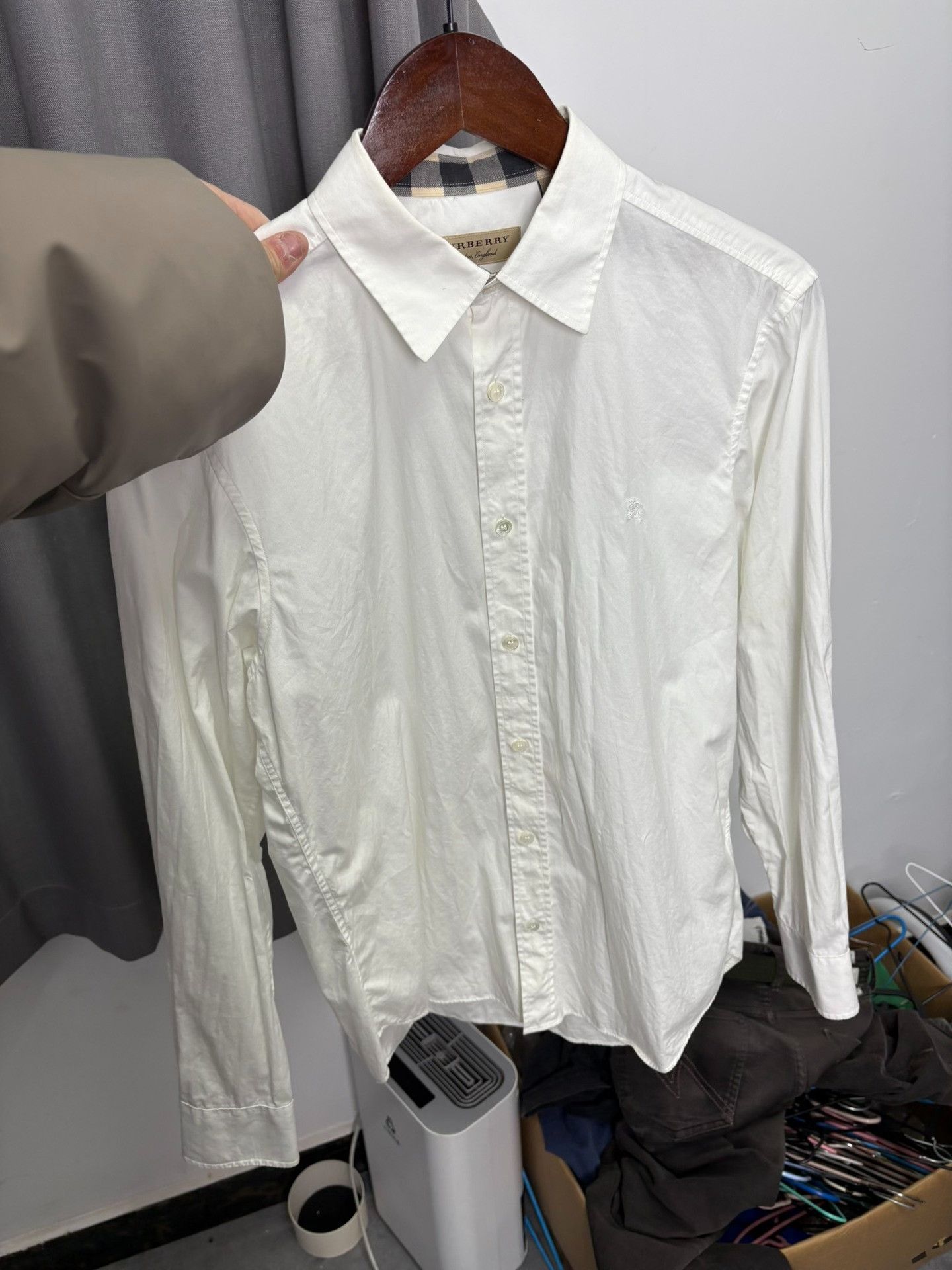 Burberry Burberry Embroidered White Shirt S Men Size US S / EU 44-46 / 1 - 4 Thumbnail
