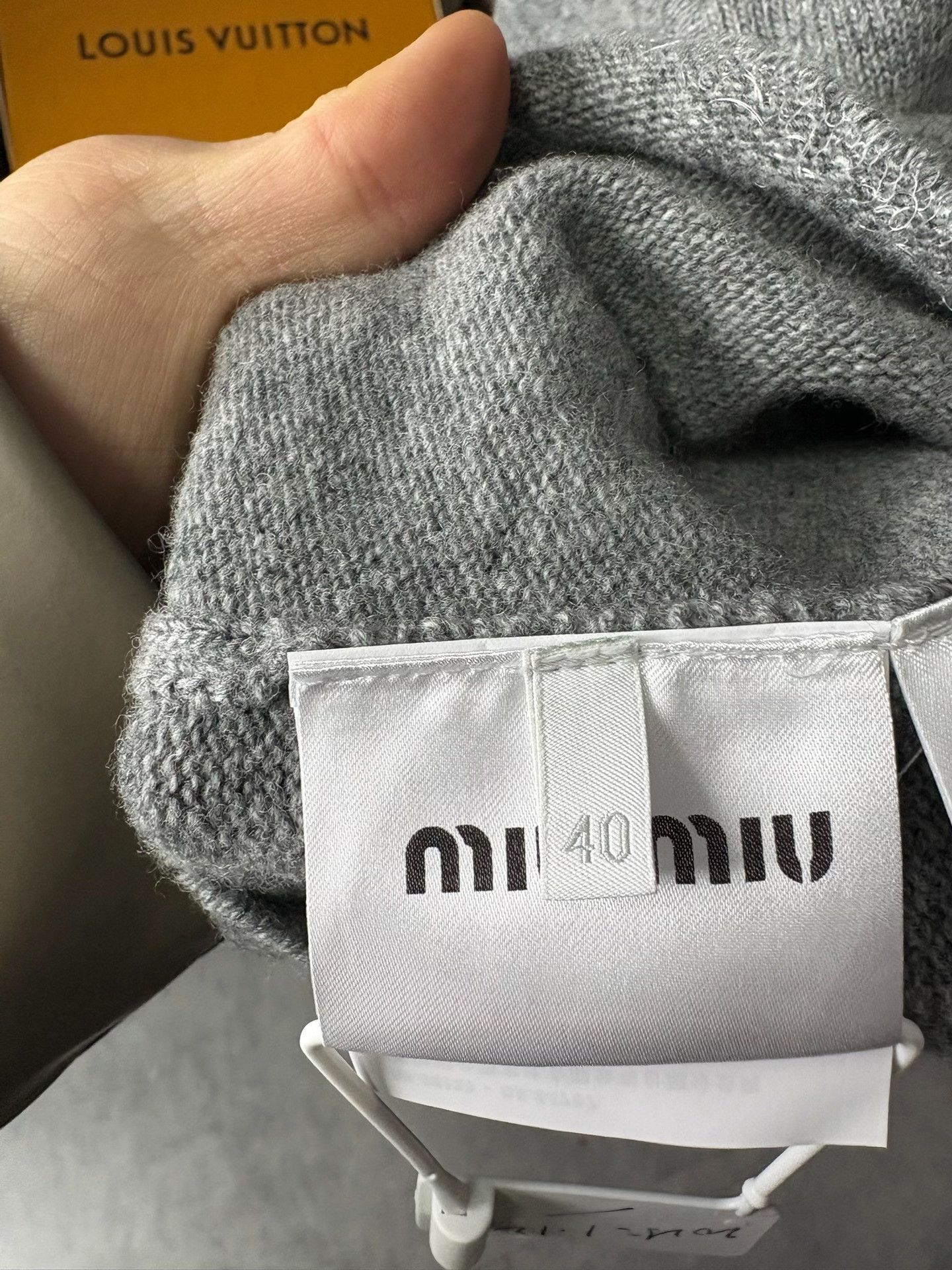 Miu Miu Miu Miu Wool Gray Sweater 40 Women Size M / US 6-8 / IT 42-44 - 5 Thumbnail