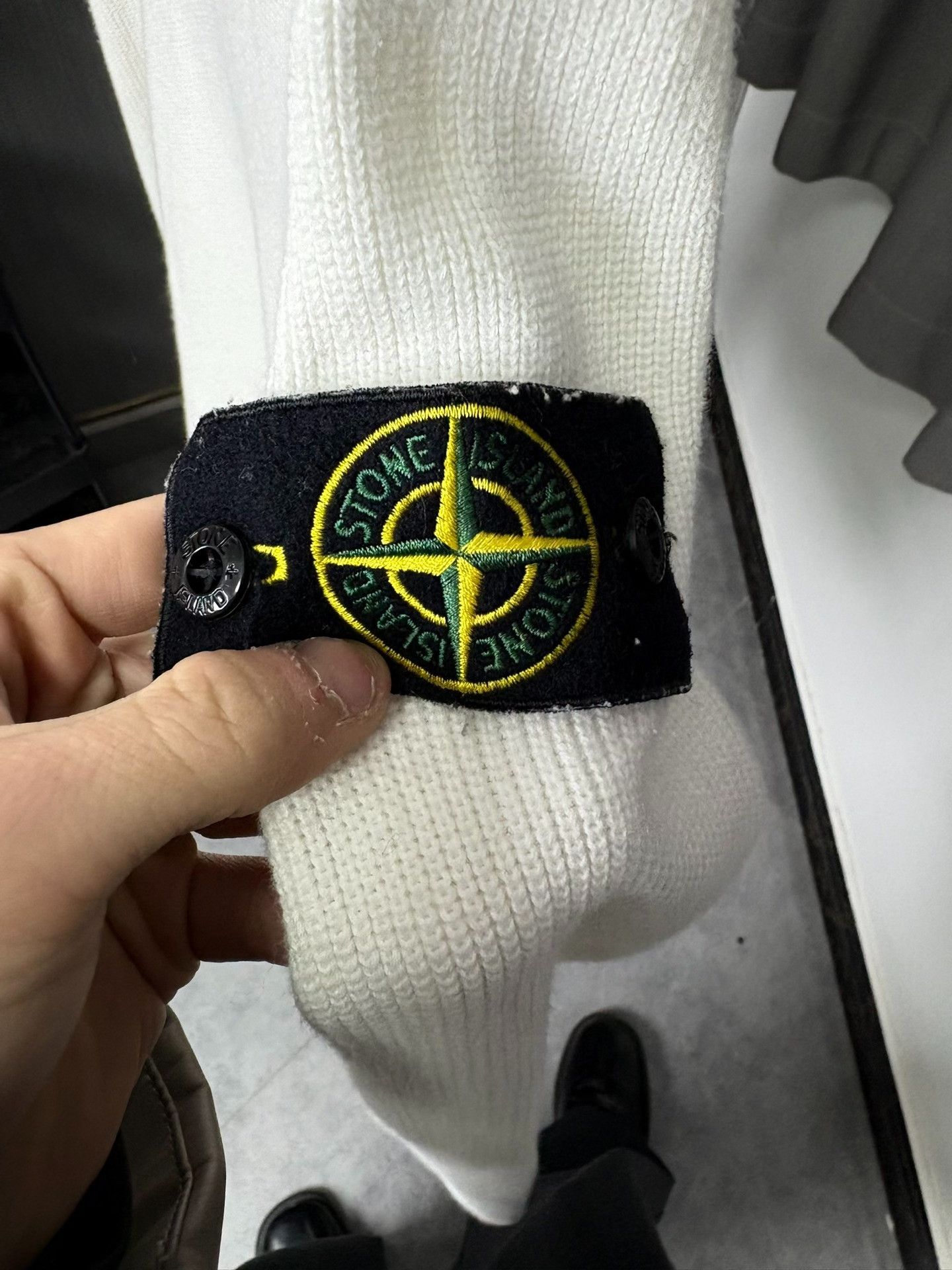 Stone Island Stone Island White Sweater L Men Size US L / EU 52-54 / 3 - 3 Thumbnail