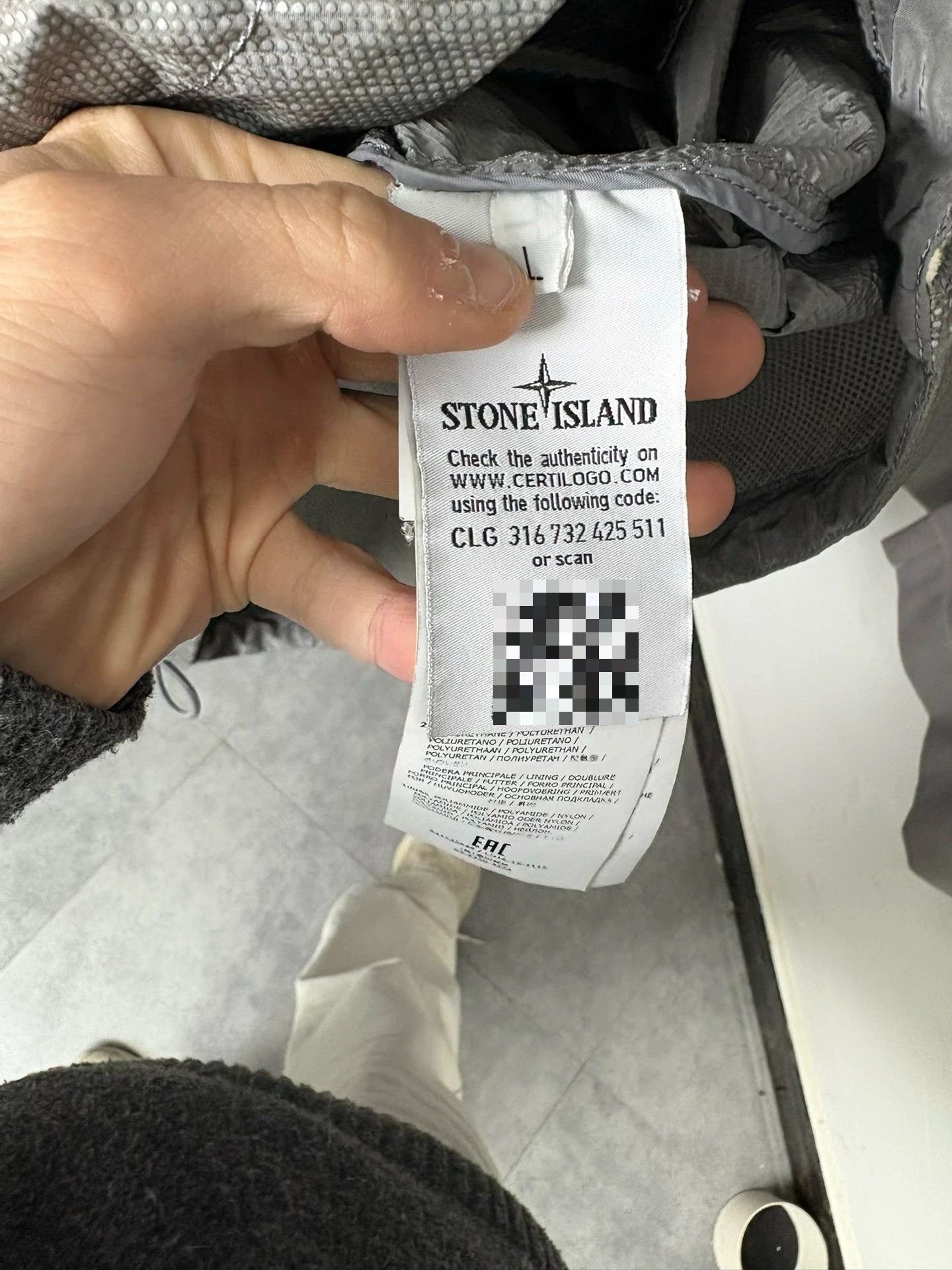 Stone Island Stone Island Reflective White Light Jacket L Men Size US L / EU 52-54 / 3 - 6 Thumbnail