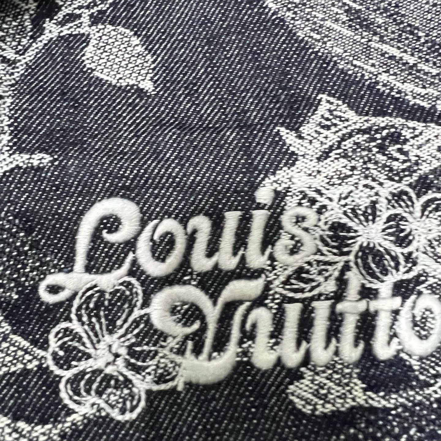 Louis Vuitton Louis Vuitton Denim Embroidered Shirt S Men Size US S / EU 44-46 / 1 - 6 Thumbnail